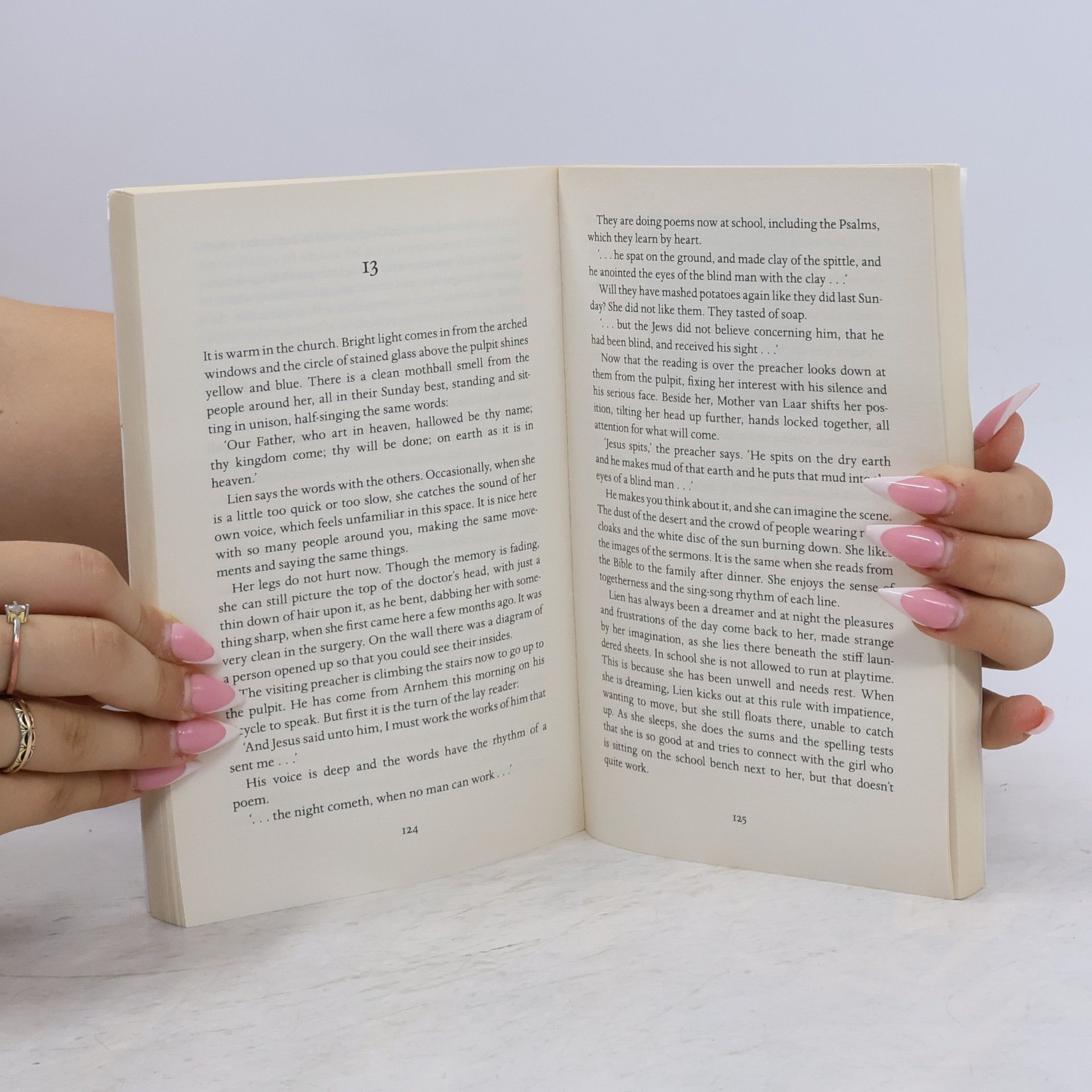 Bart Van Es The cut out girl: a story of war and family, lost and found