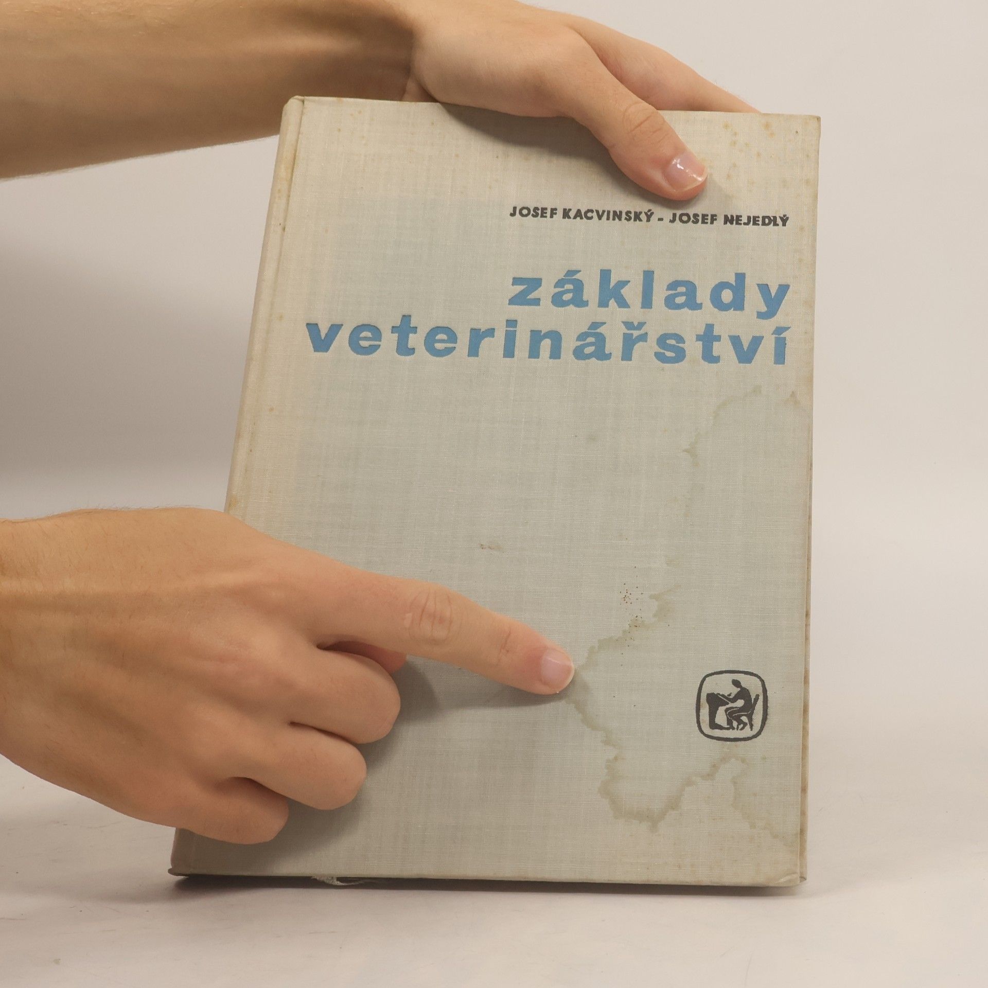 J. Kacvinský Základy veterinářství