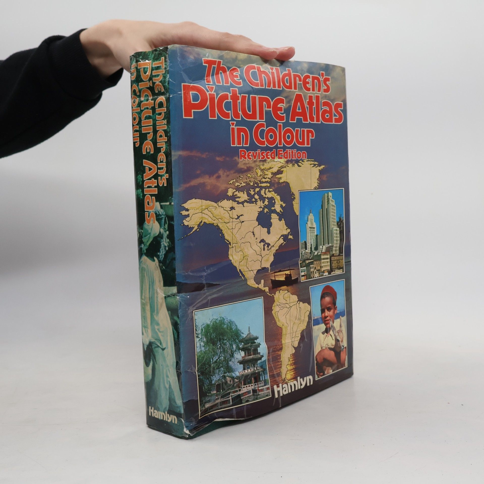 The Children's Picture Atlas in Colour: Revised Edition