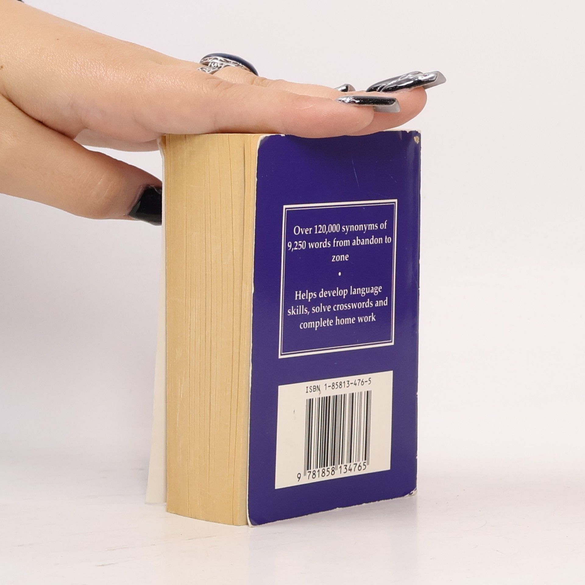Autorenkollektiv Thesaurus a dictionary of synonyms