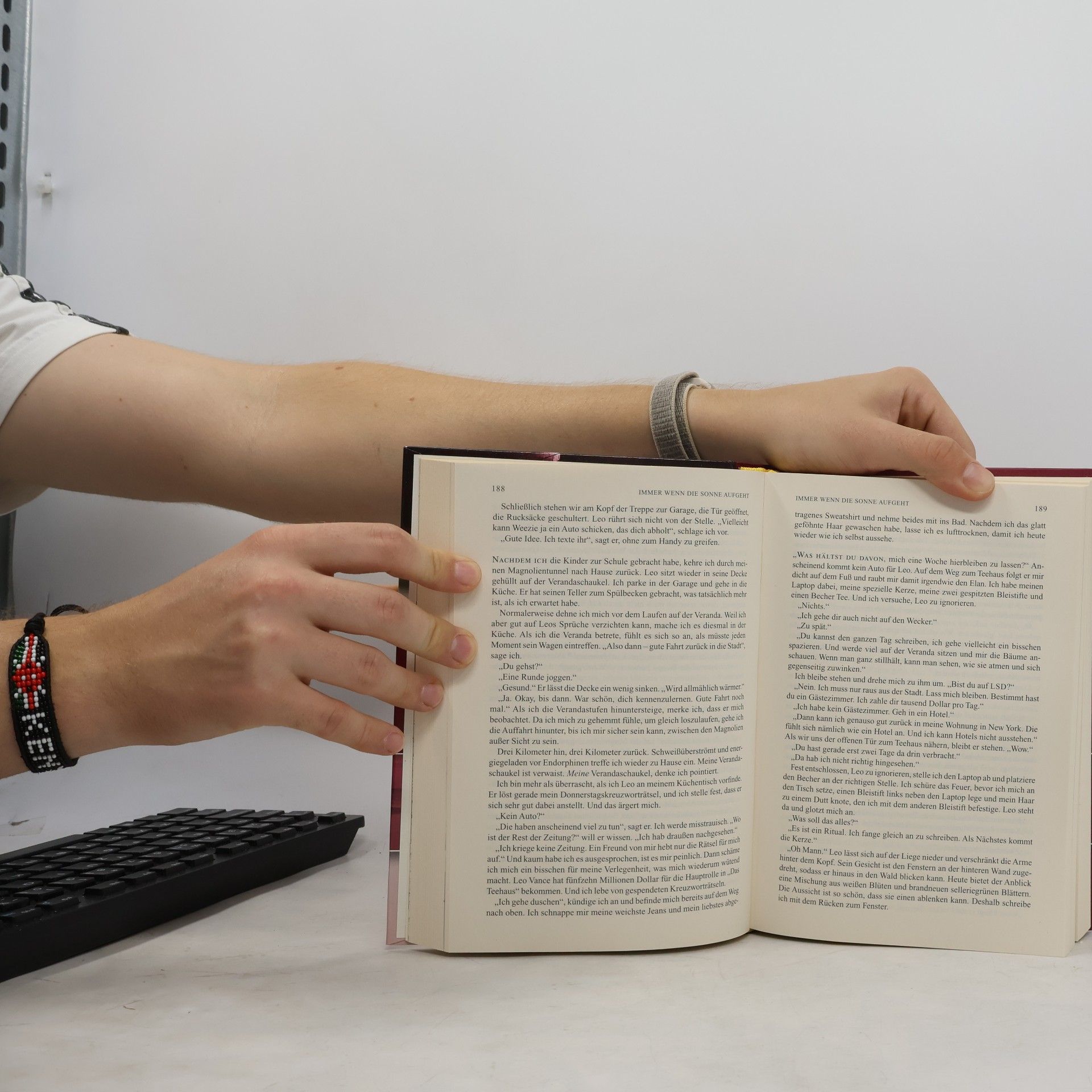 Annabel Monaghan Reader's-Digest-Auswahlbücher. Felix Blom Der Häftling aus Moabit. Immer wenn die Sonne aufgeht. Der Holländer. Goldkehlchen.