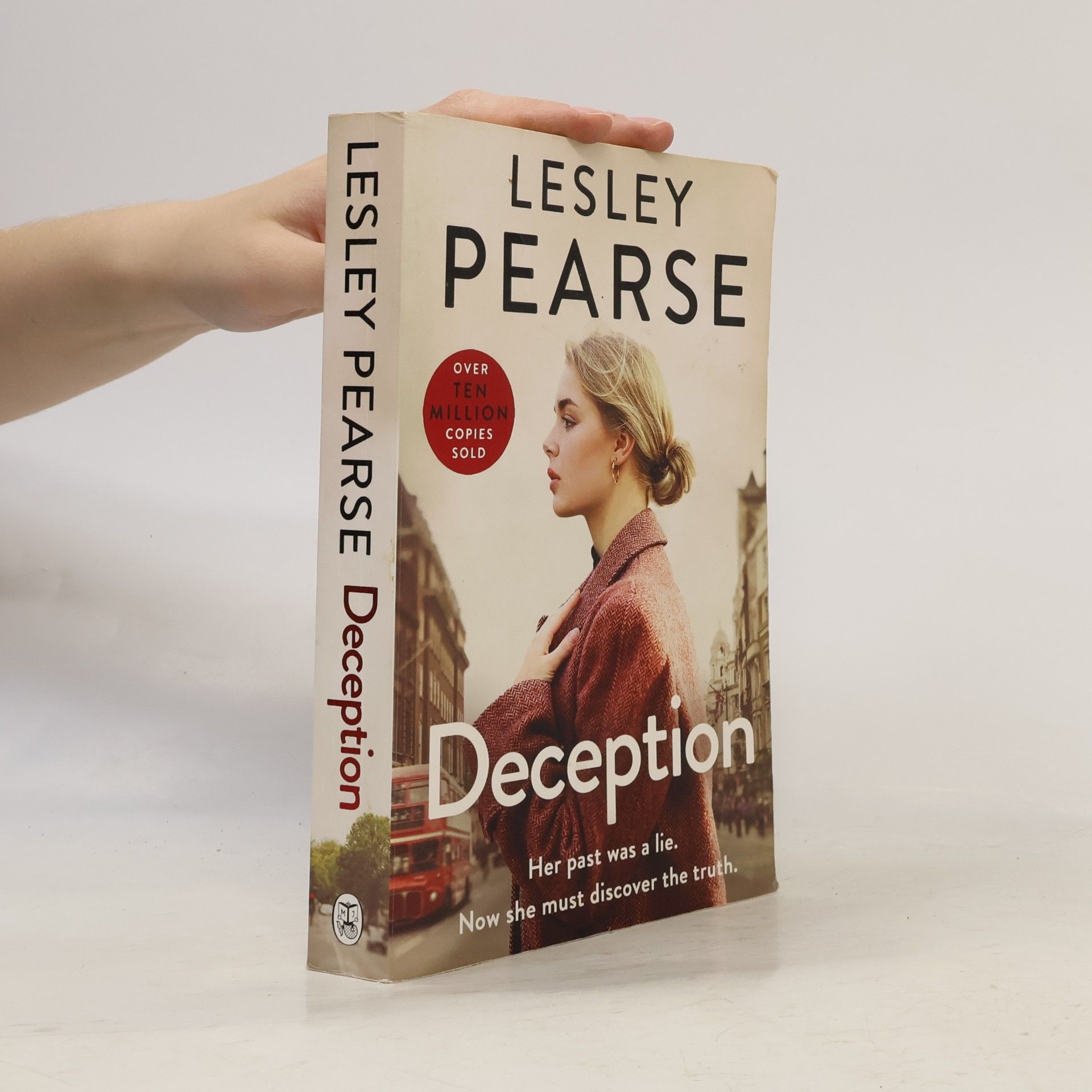 Lesley Pearse Deception