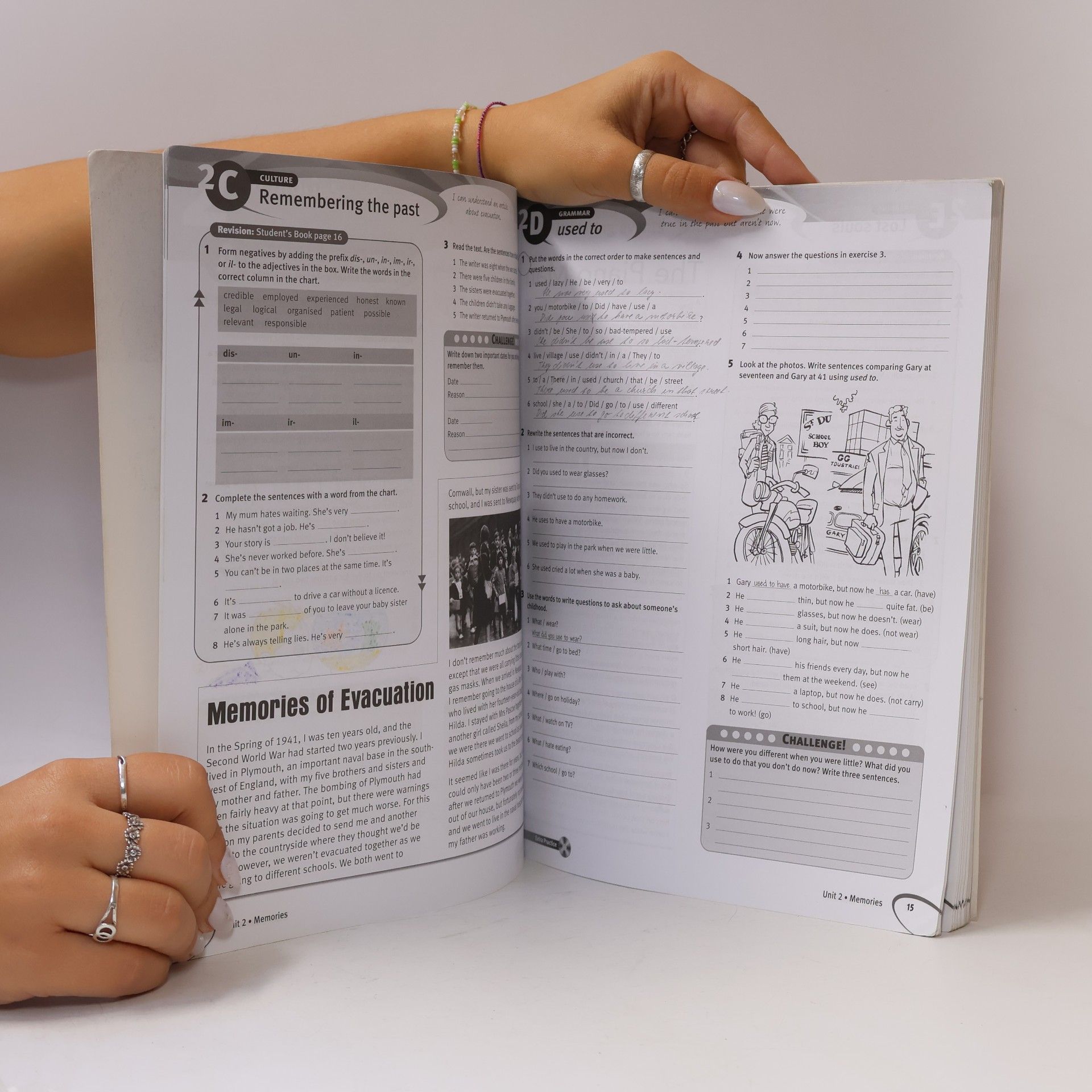 Jane Hudson Maturita Solutions. Intermediate Workbook