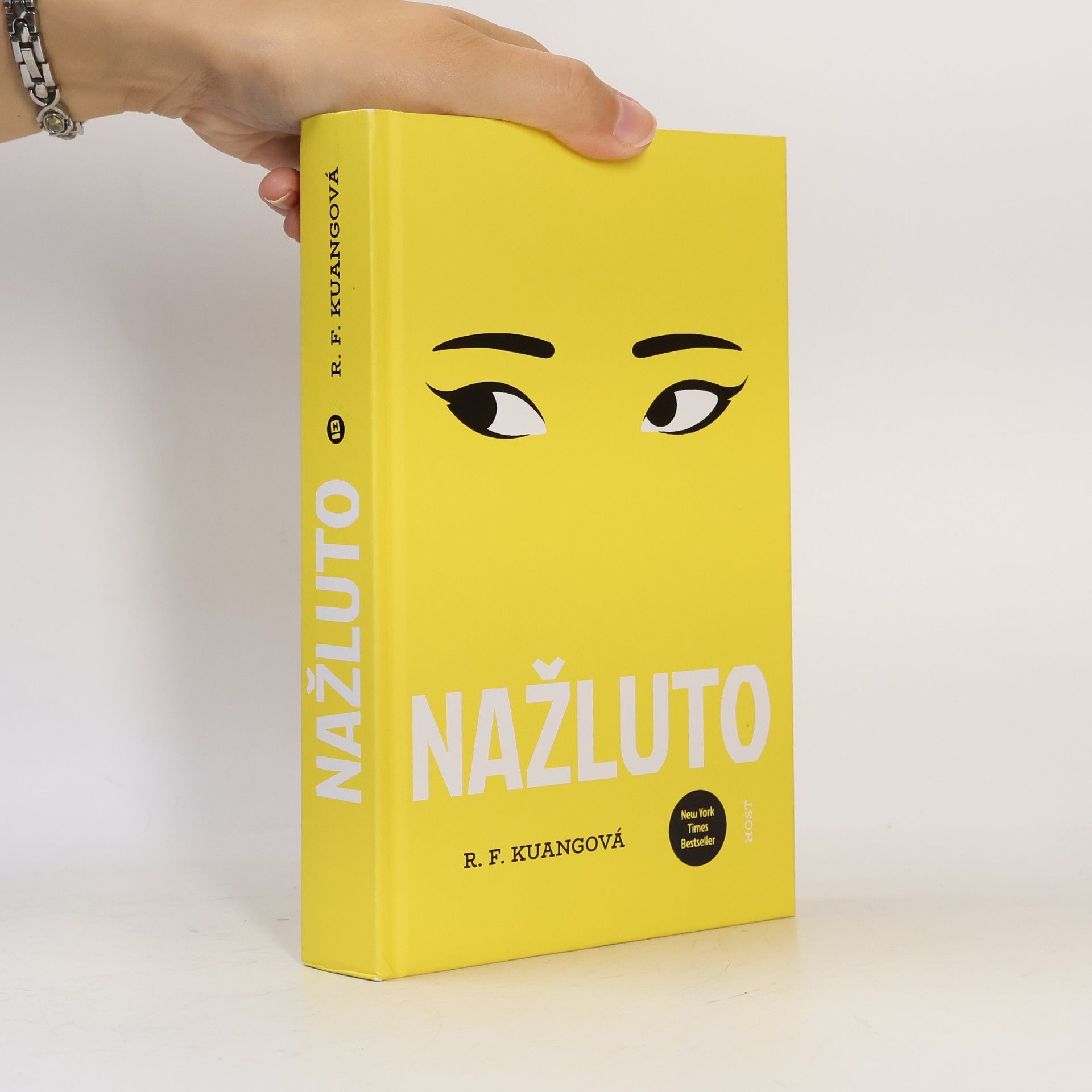 Rebecca Kuang Nažluto