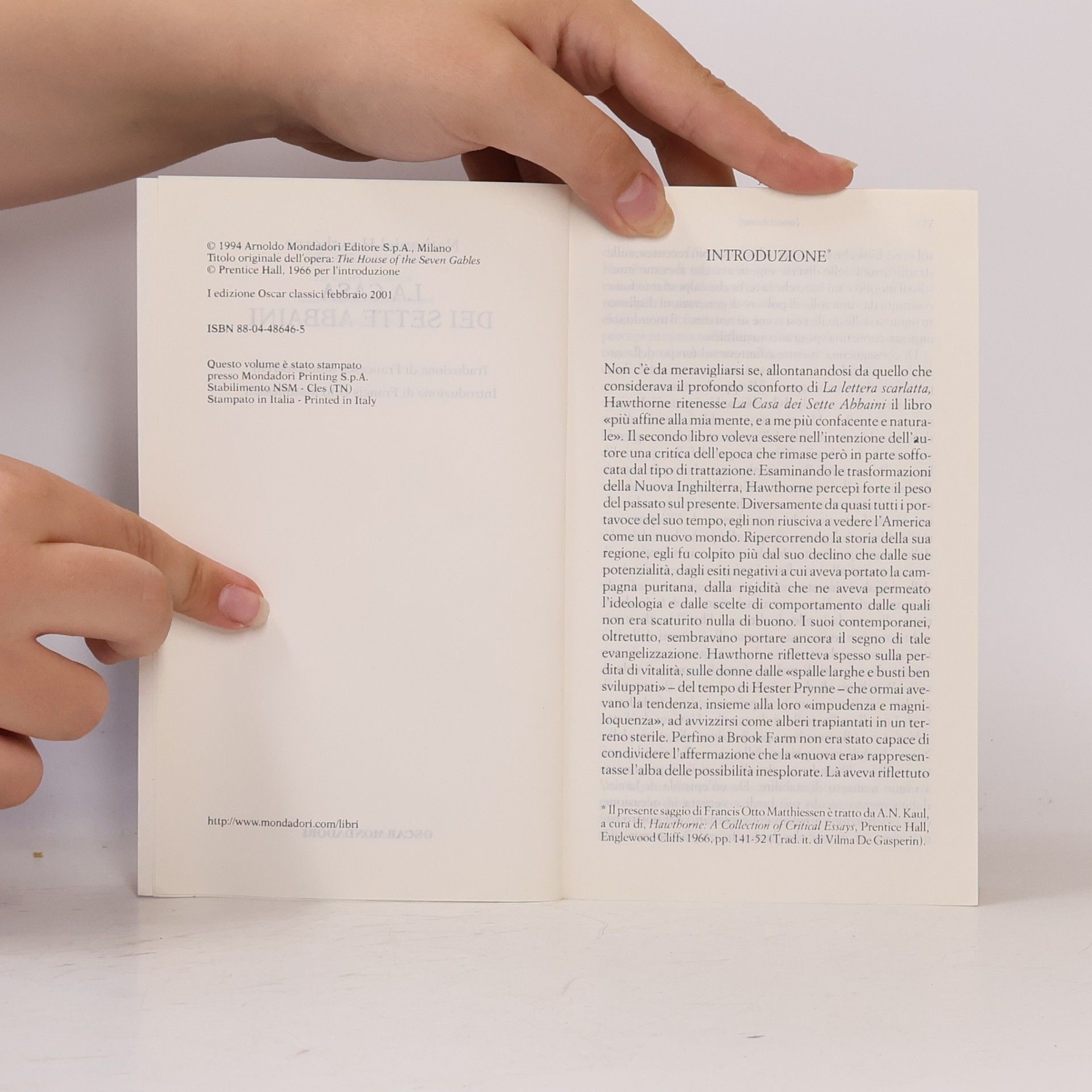 Nathaniel Hawthorne Oscar Classici - 526: La casa dei sette abbaini