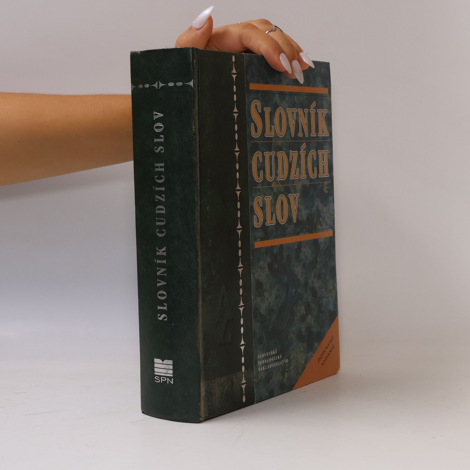 Autores varios Slovník cudzích slov