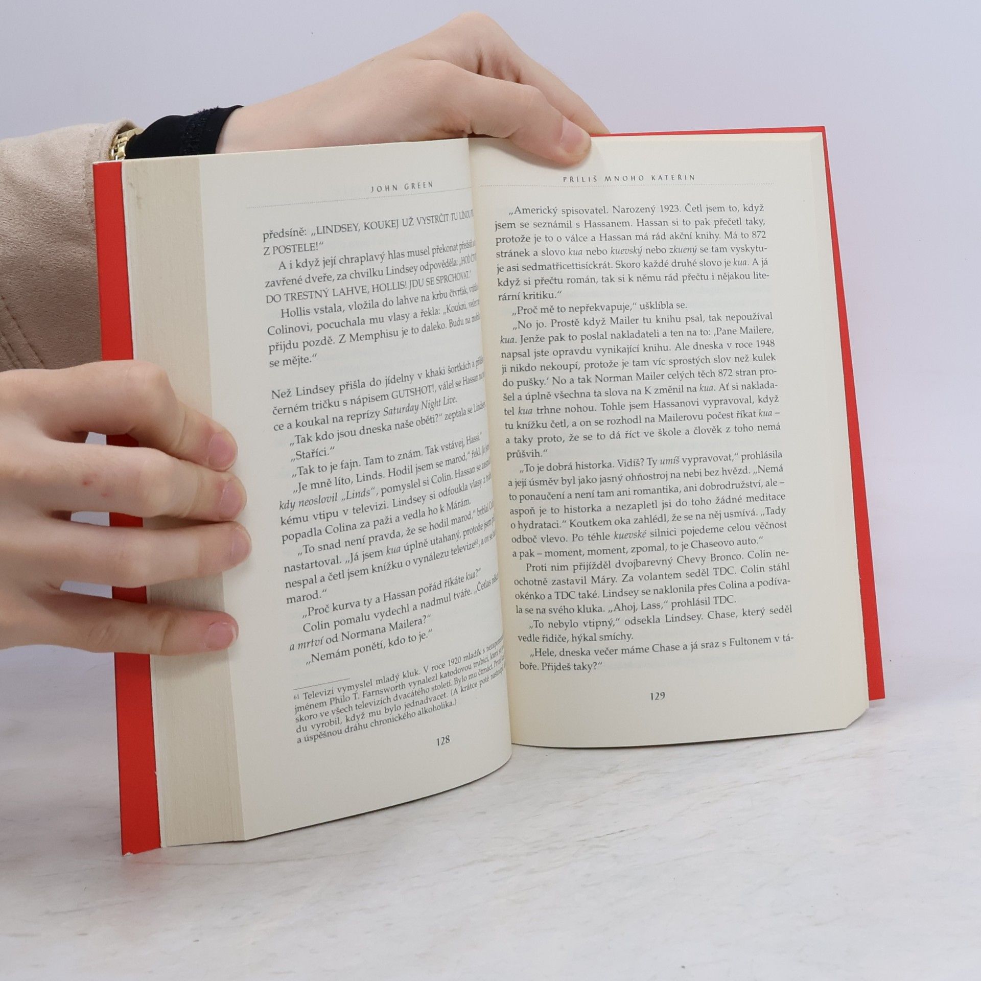 John Green Příliš mnoho Kateřin