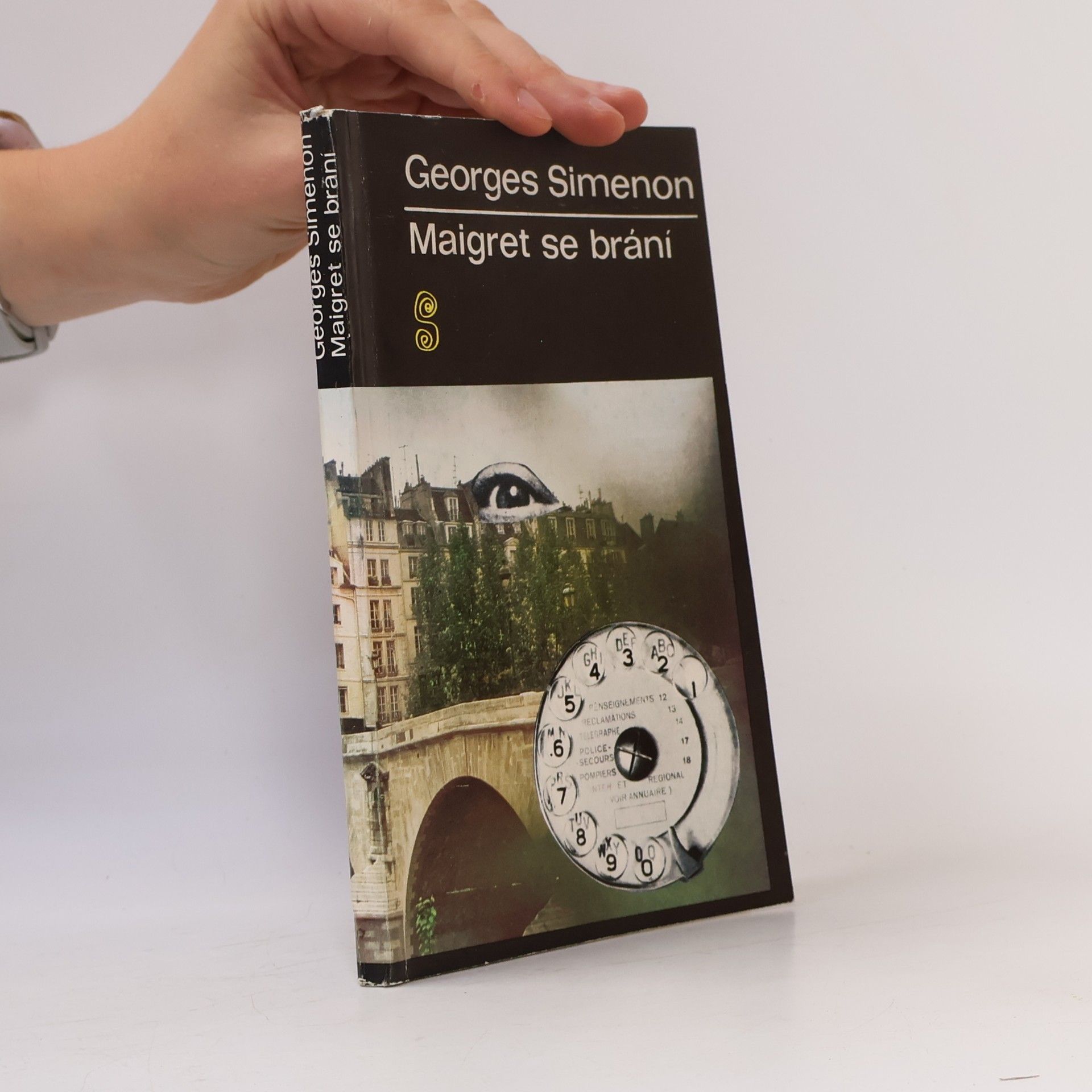 Georges Simenon Maigret se brání