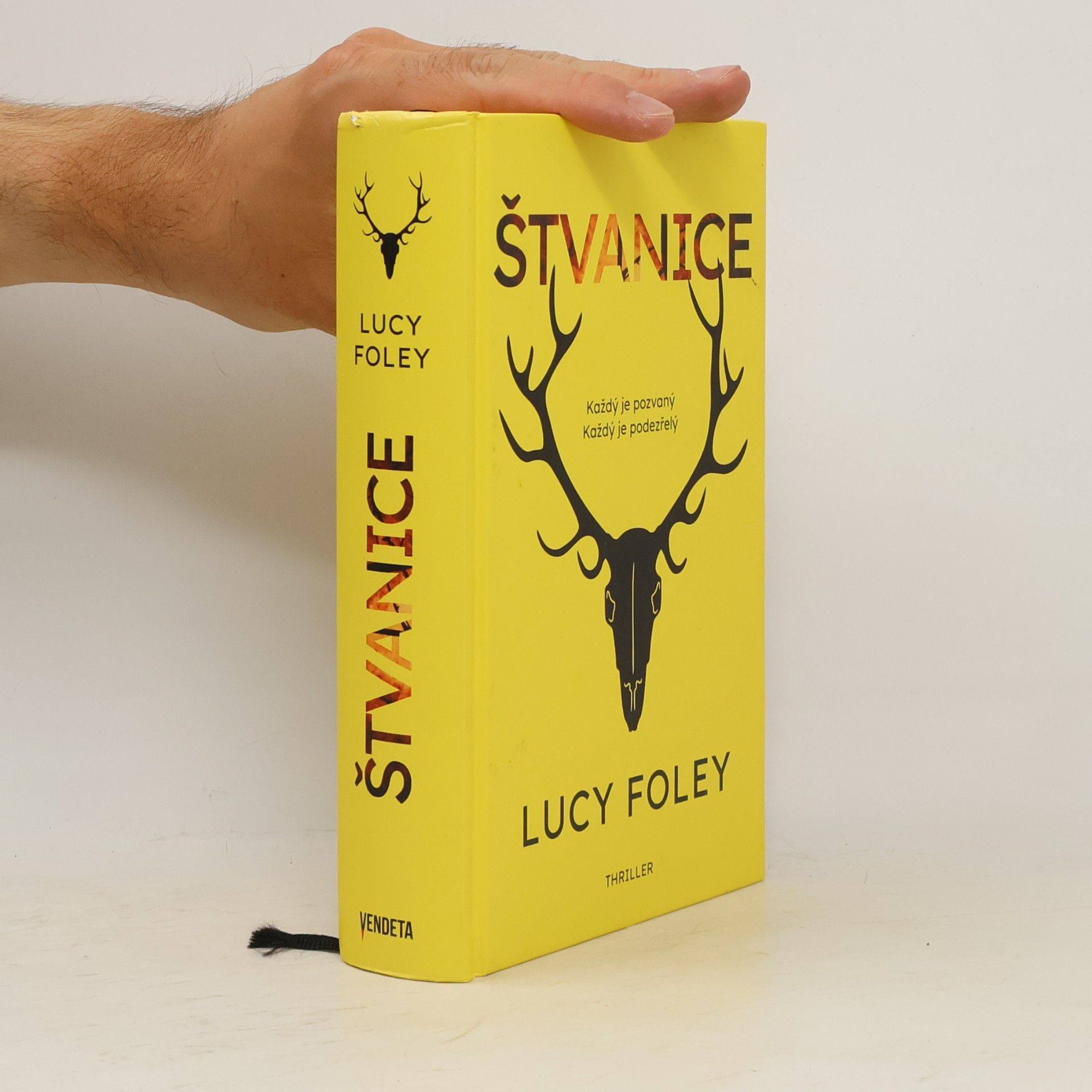 Lucy Foley Štvanice
