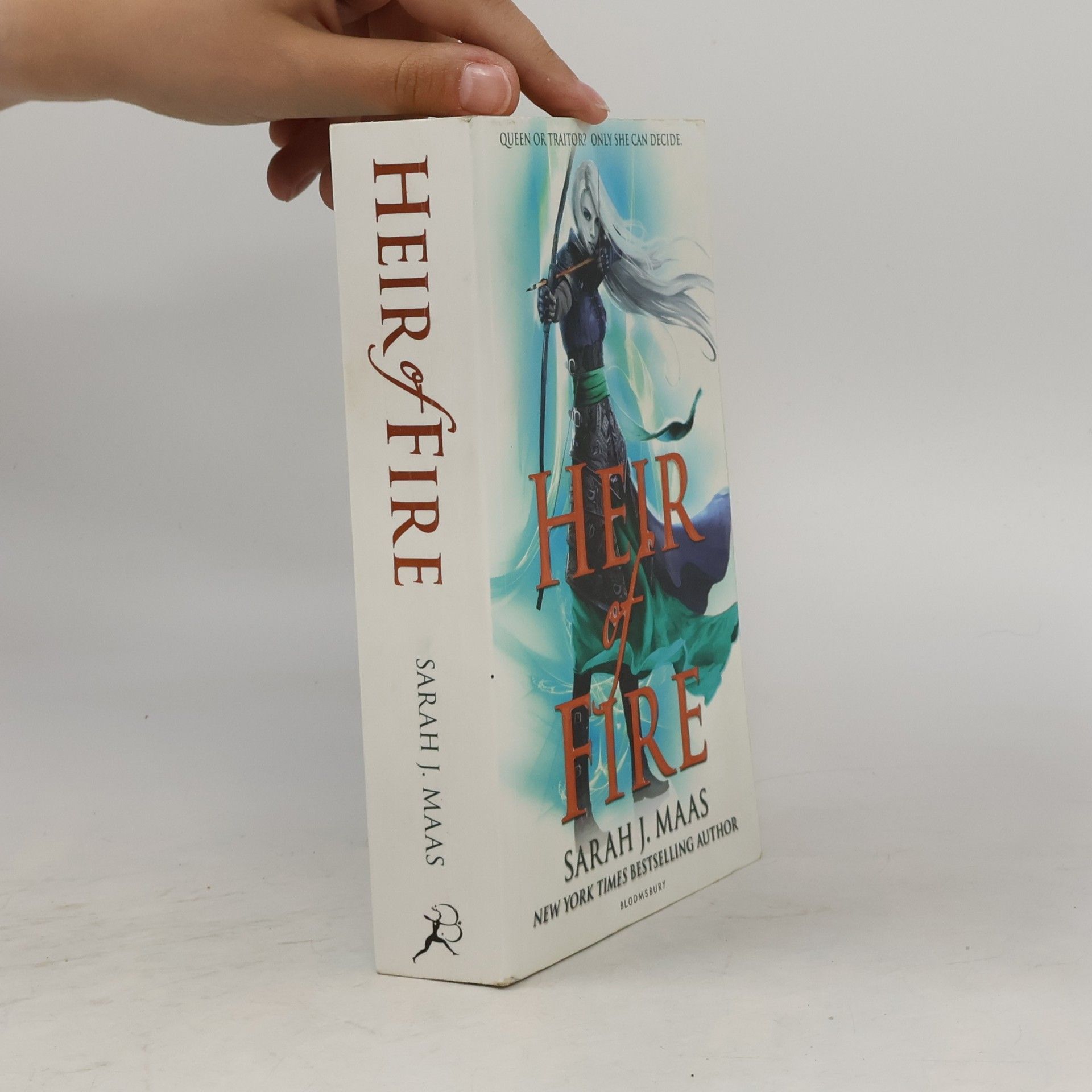 Sarah J. Maas Heir of fire