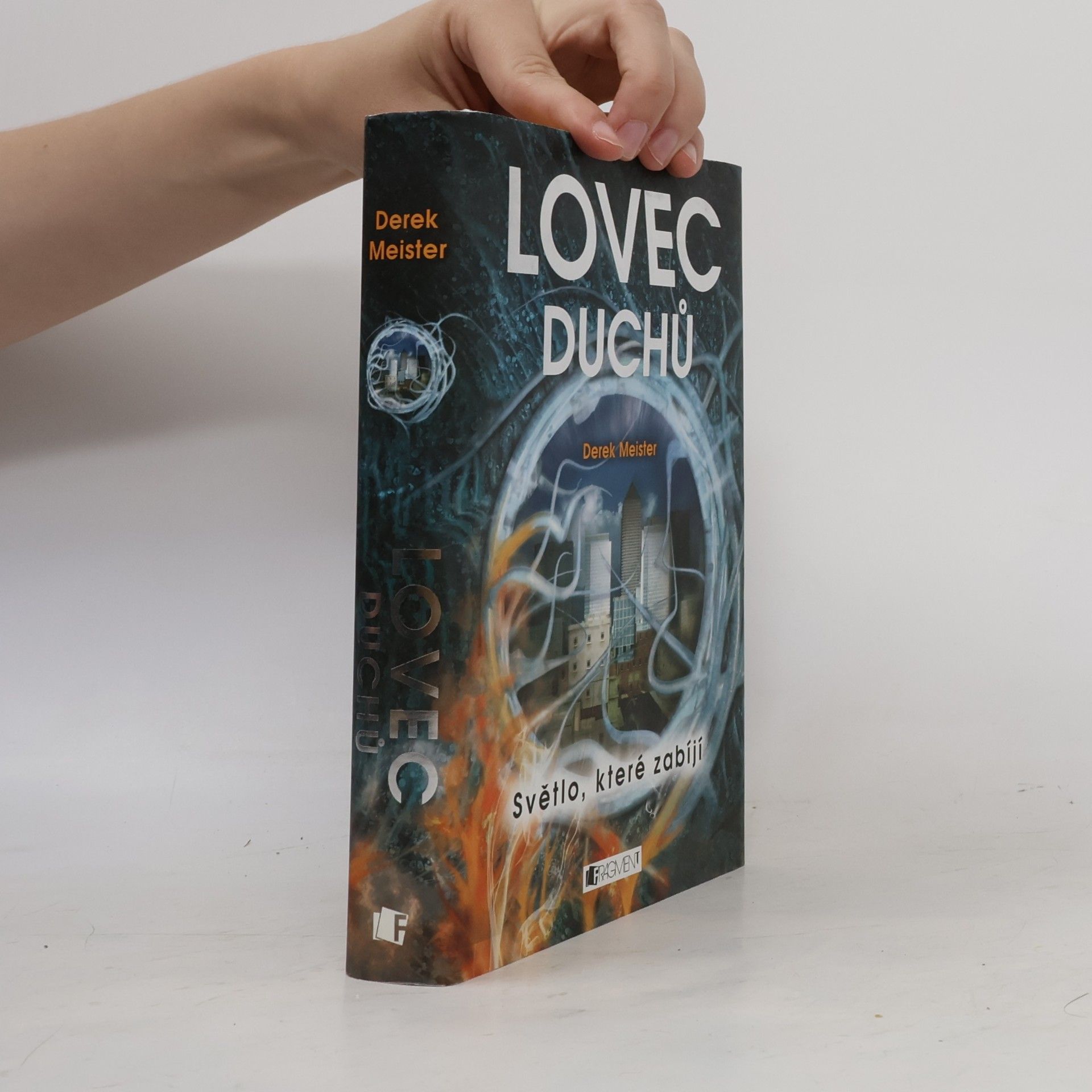 Derek Meister Lovec duchů