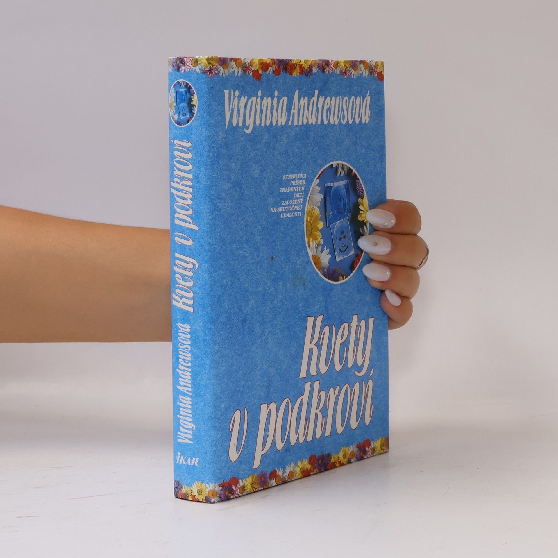 V. C. Andrews Kvety v podkroví