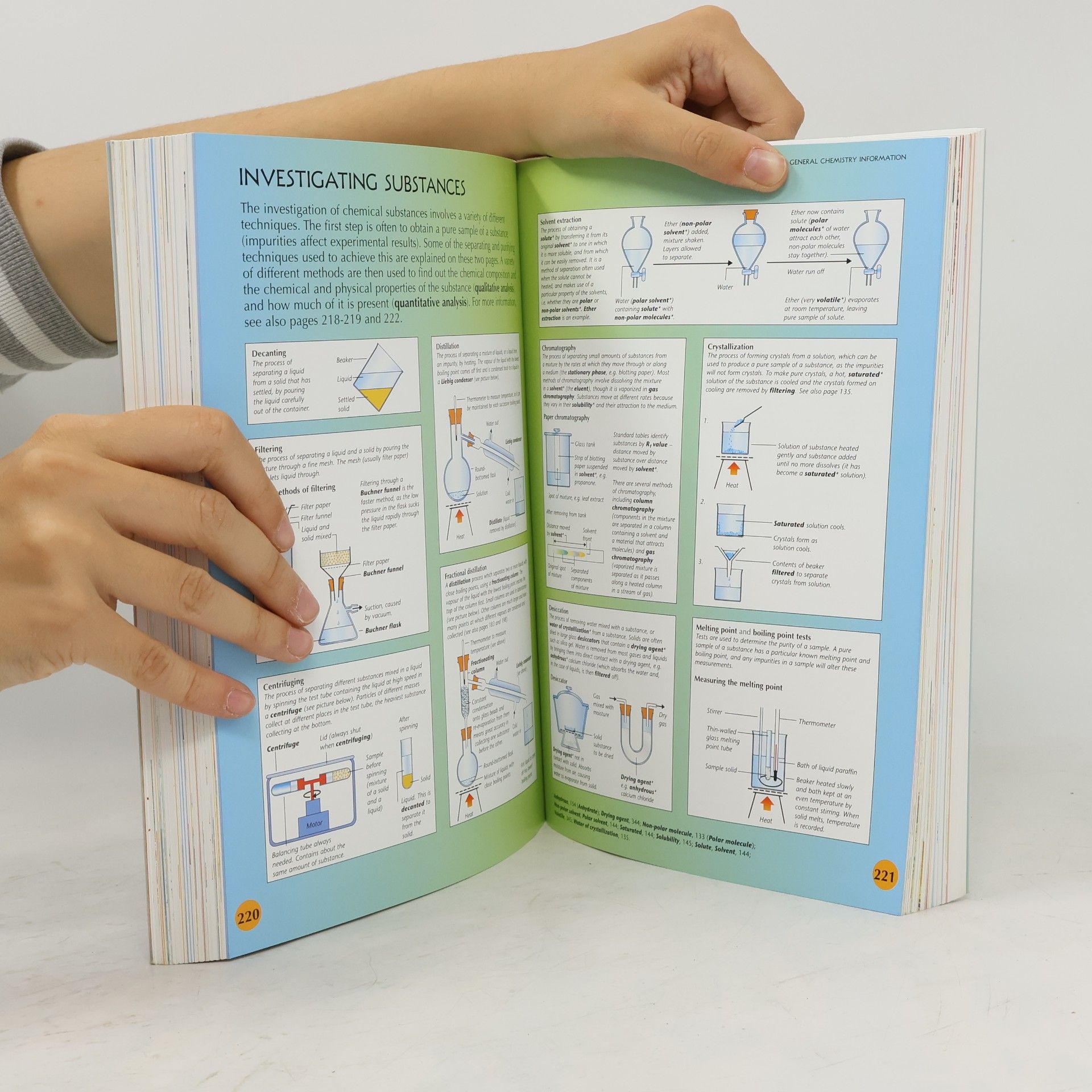 Autores varios The Usborne Illustrated Dictionary of Science