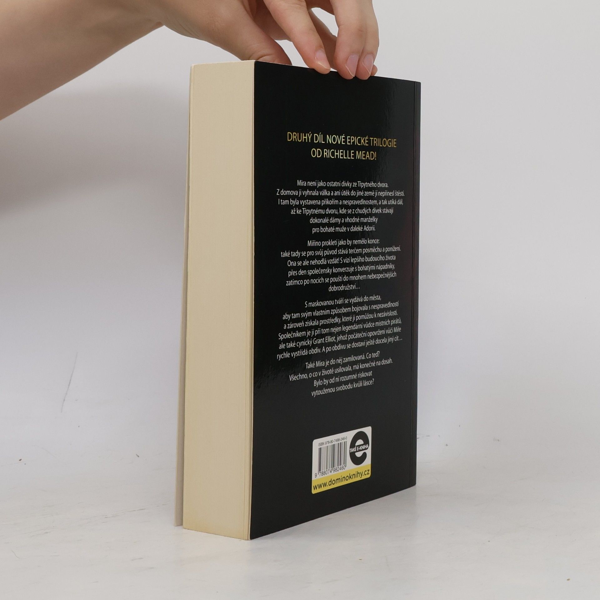 Richelle Mead Půlnoční klenot. Třpytný dvůr 2. díl