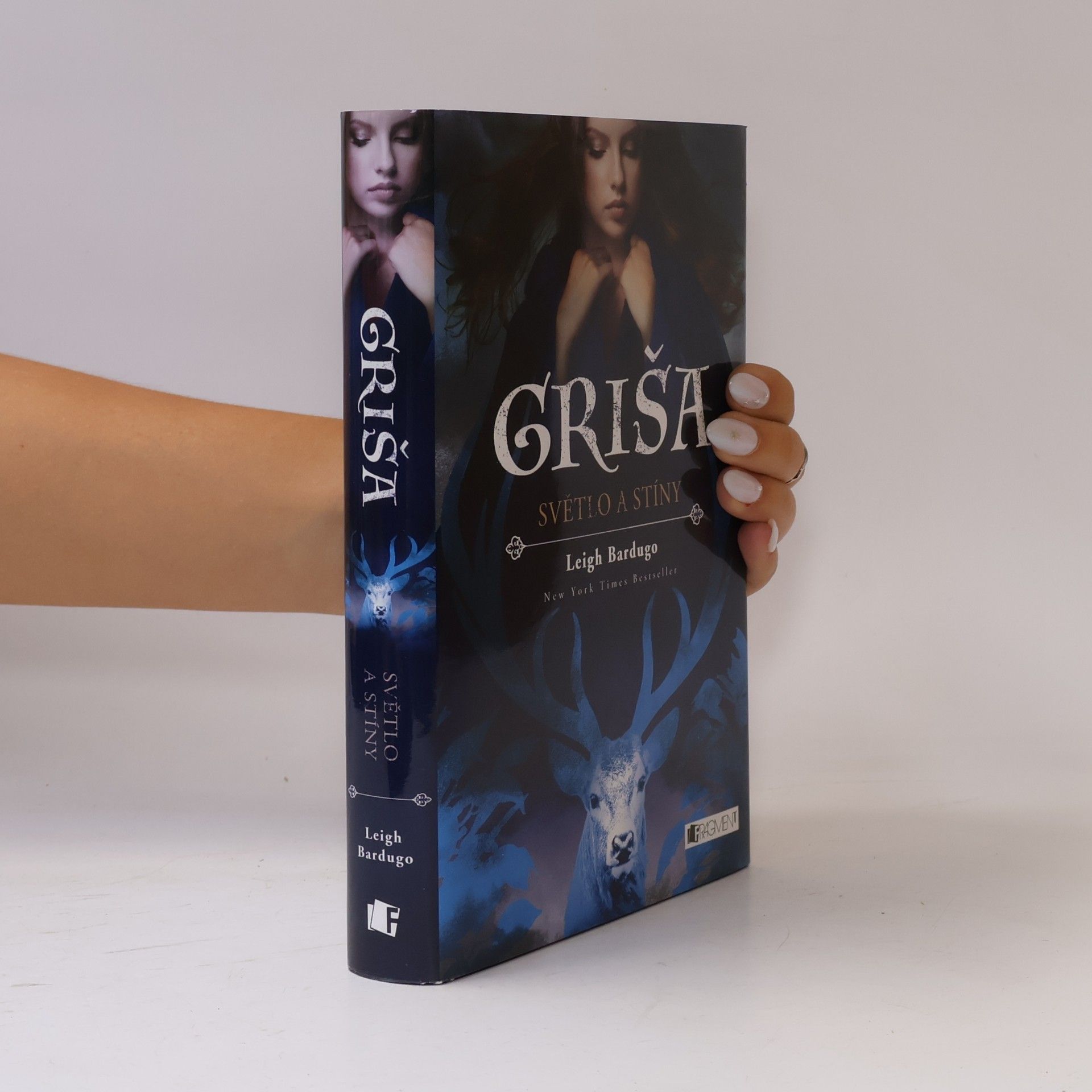 Leigh Bardugo Griša. Světlo a stíny