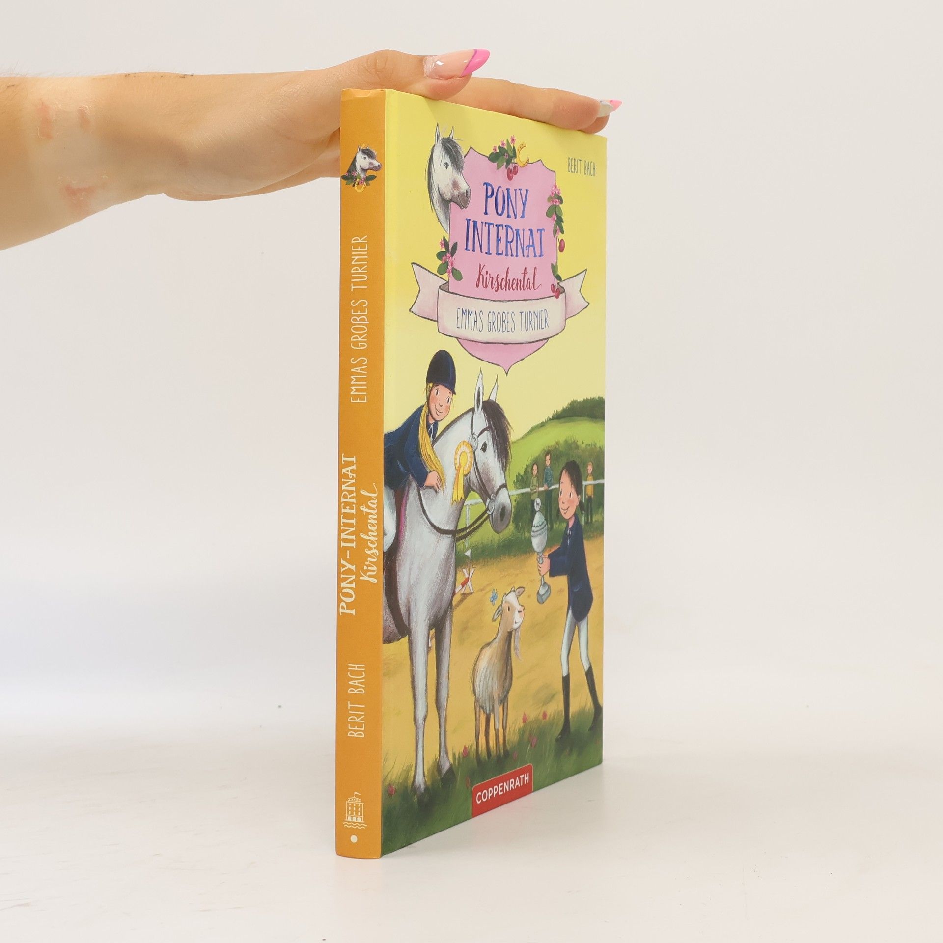 Berit Bach Pony-Internat Kirschental - Emmas großes Turnier