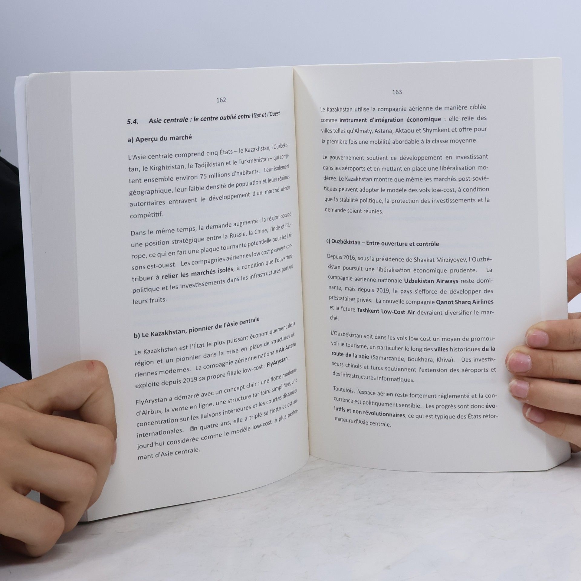 Jeremy Wang LOW COST, HIGH IMPACT: l'avenir des compagnies aériennes low cost: Volume 3: Asie
