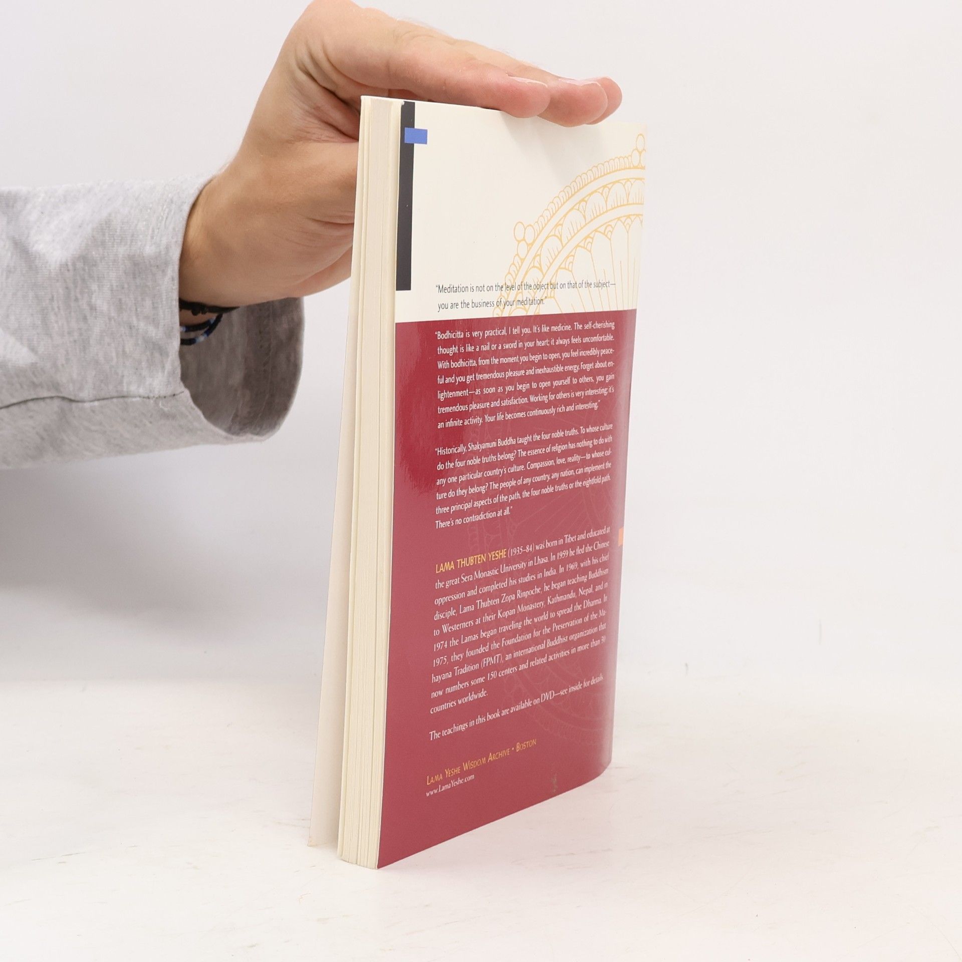 Thubten Yeshe The Essence of Tibetan Buddhism - The Three Principal Aspects to the Path and Introduction to Tantra