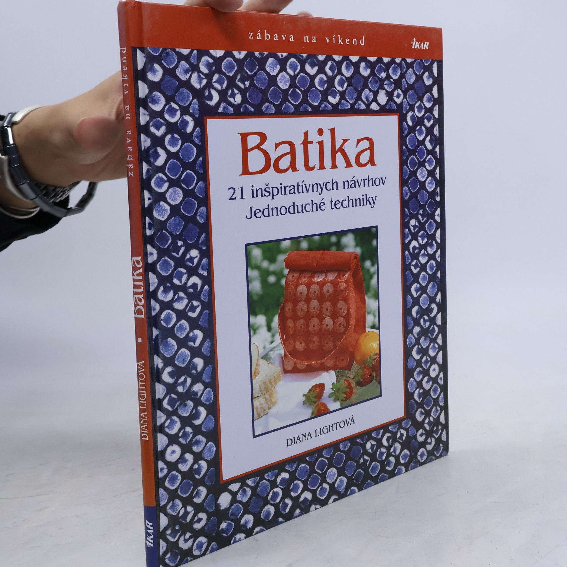Diana Light Batika