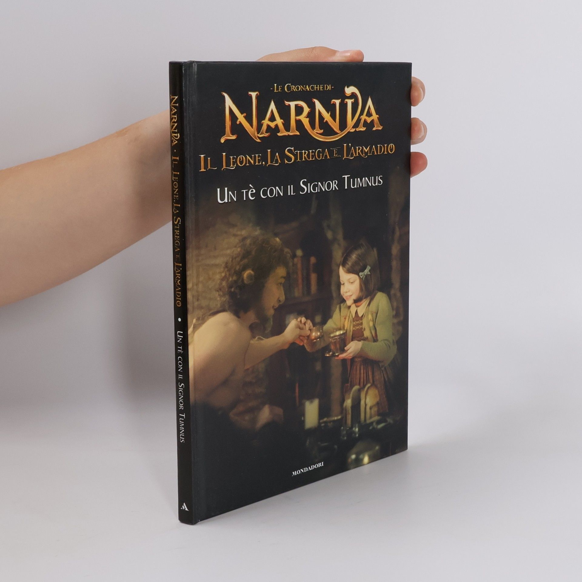 AA.VV. Un tè con il signor Tumnus. Il leone, la strega e l'armadio. Le cronache di Narnia. Ediz. illustrata