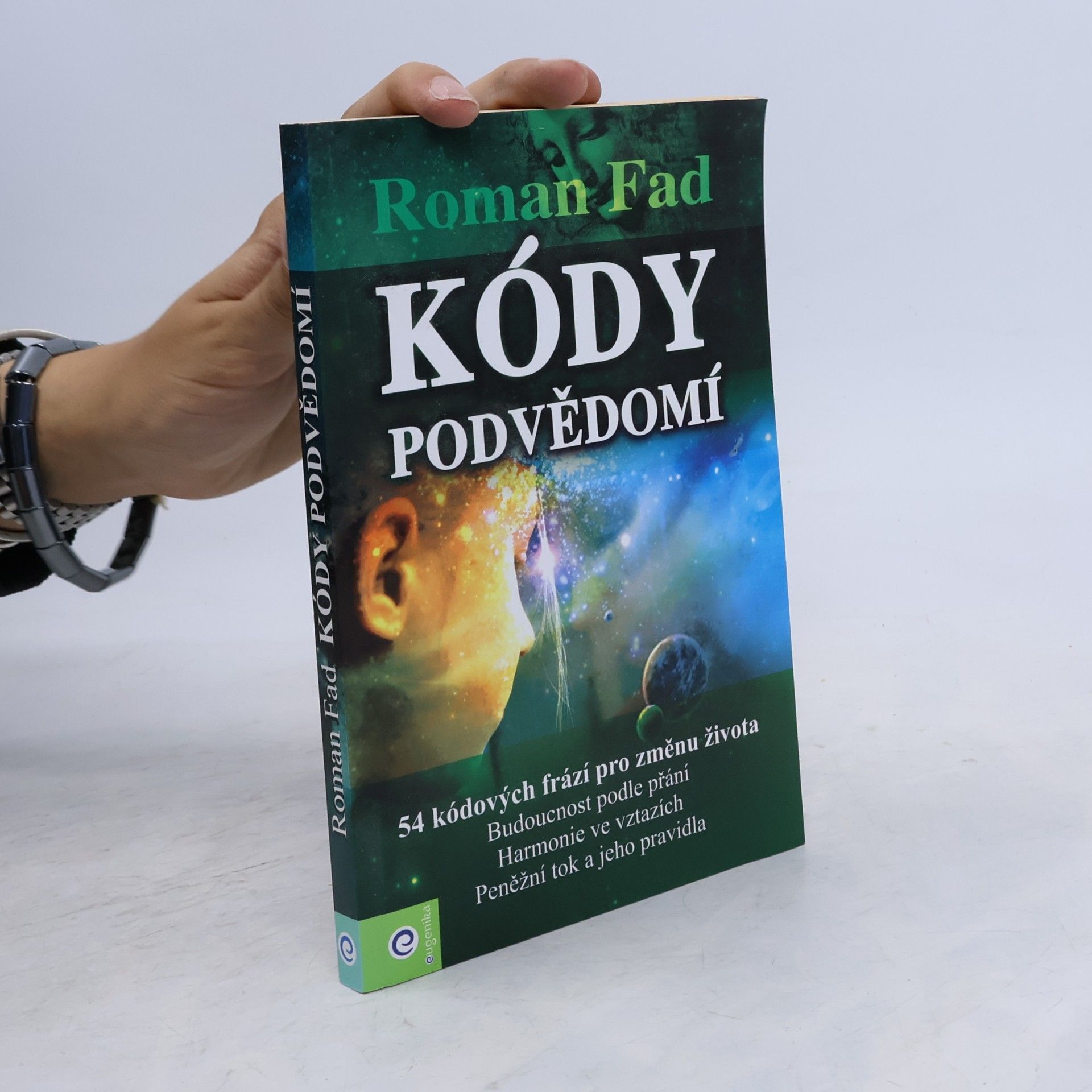 Roman Fad Kódy podvědomí