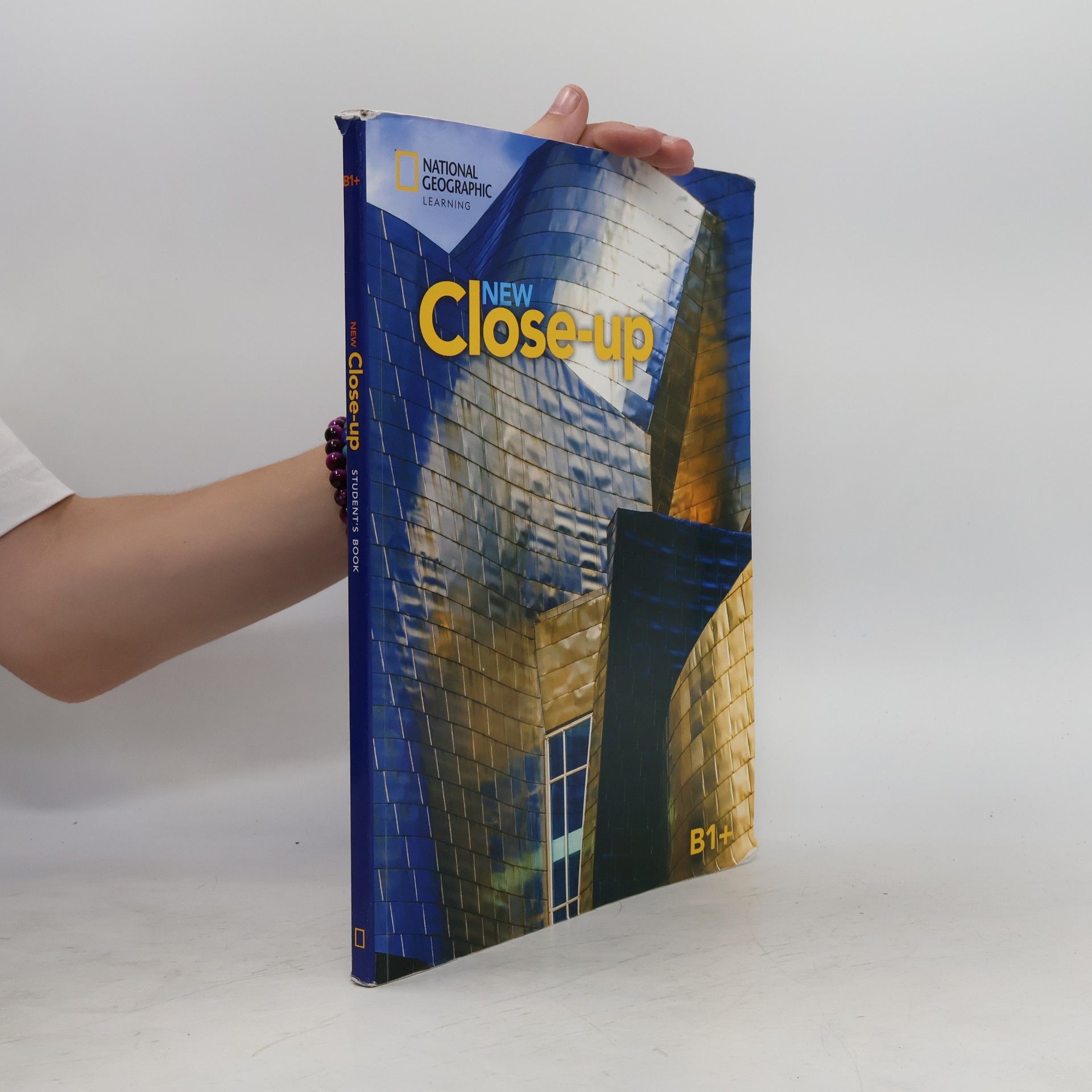 Louisa Essenhigh New Close-Up B1+: Student's Book