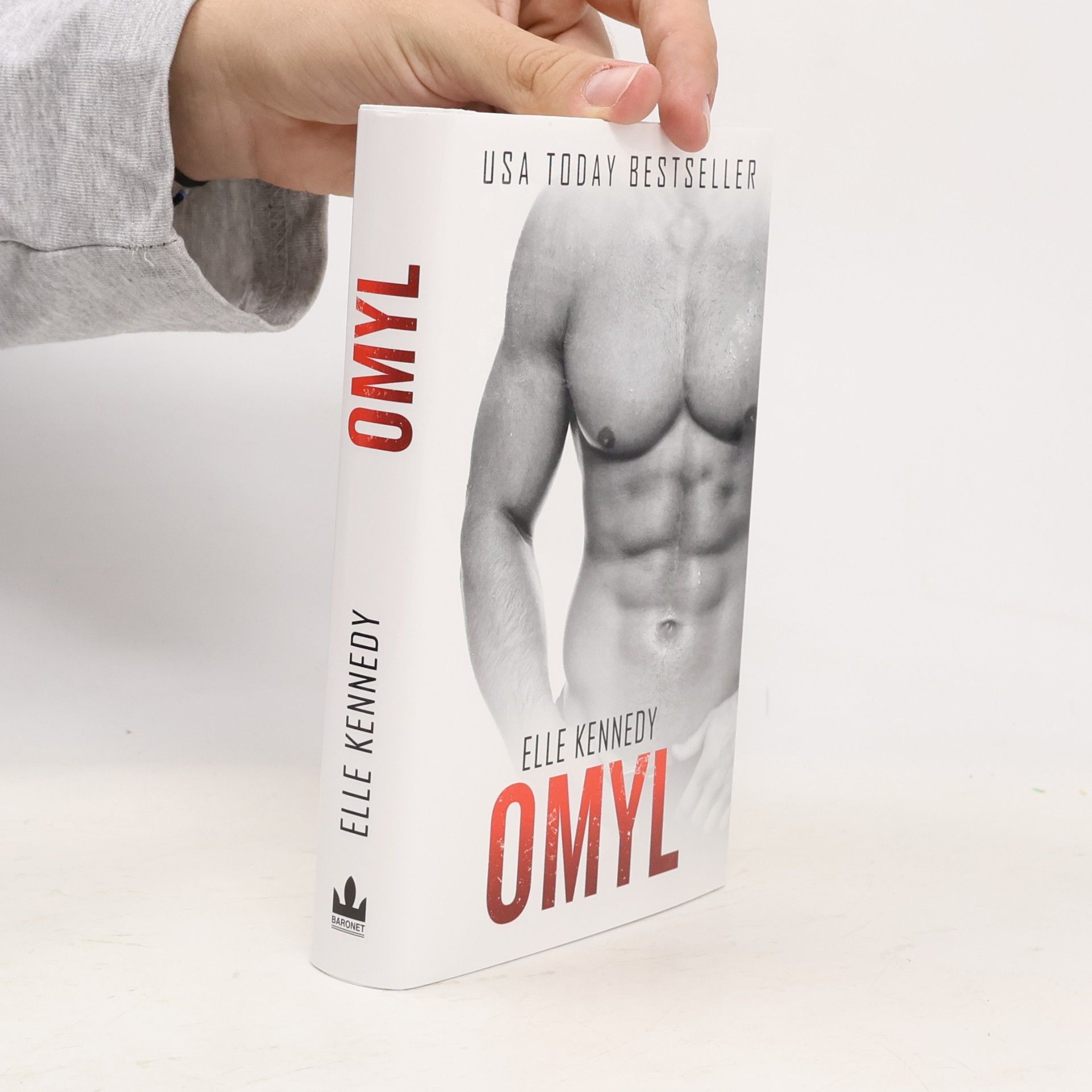 Elle Kennedy Omyl