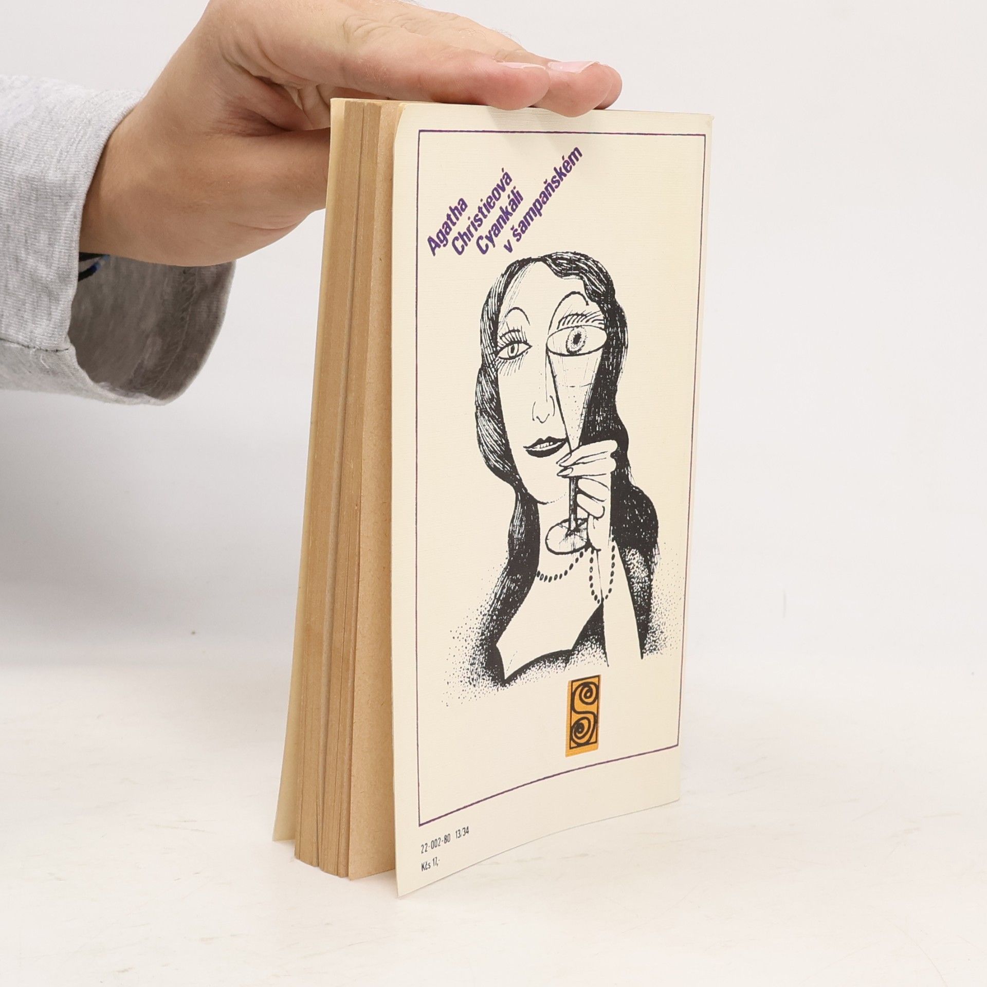 Agatha Christie Cyankáli v šampaňském