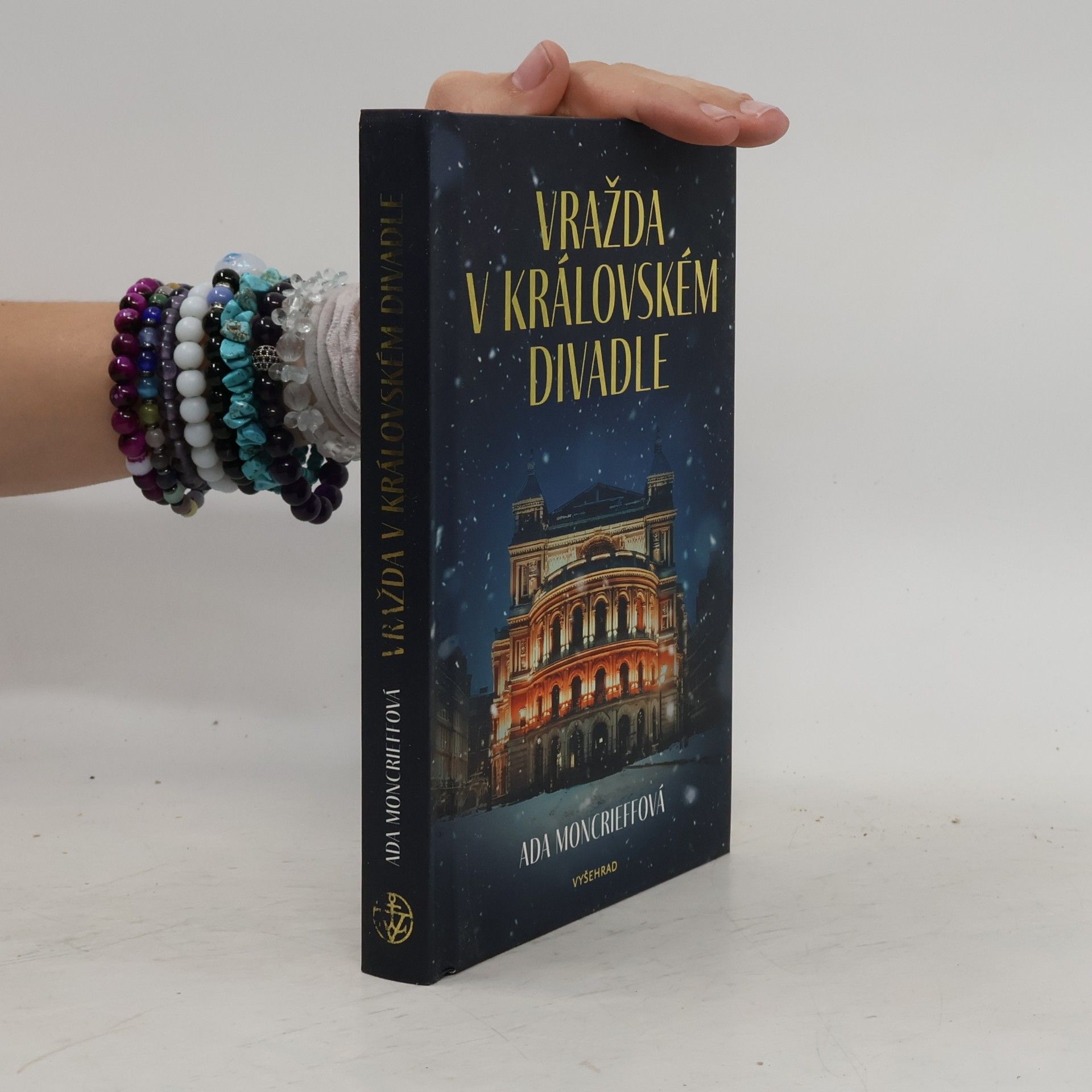 Ada Moncrieff Vražda v královském divadle