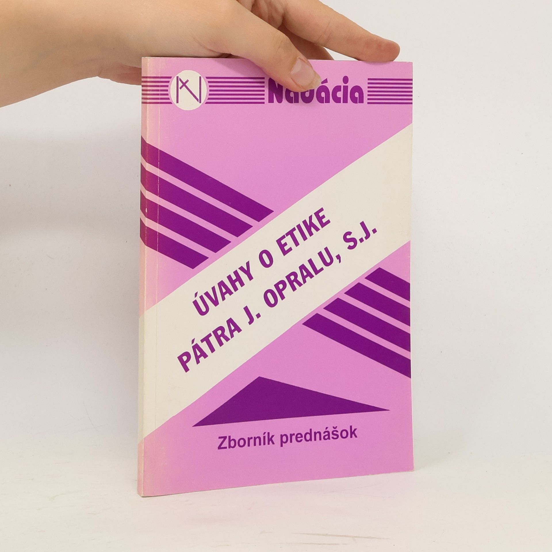 J. Oprala Úvahy o etike pátra J. Opralu, S.J.