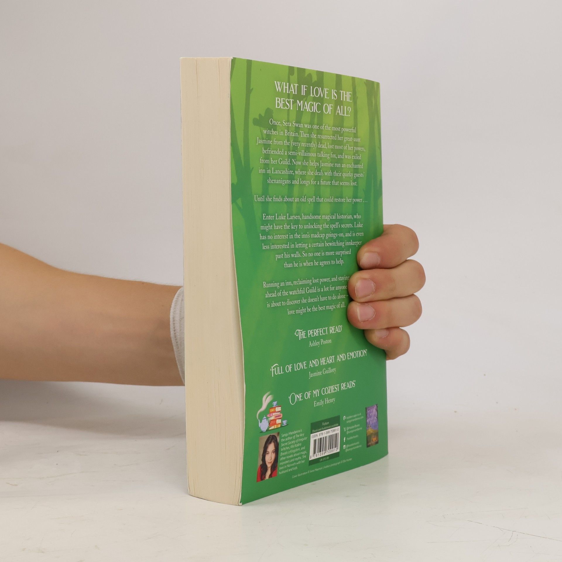 Sangu Mandanna A Witch's Guide to Magical Innkeeping