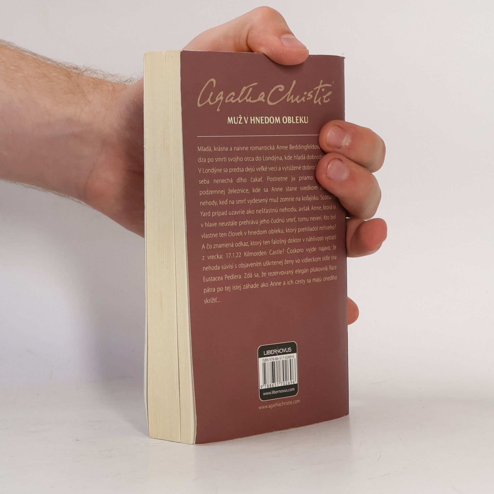 Agatha Christie Muž v hnedom obleku