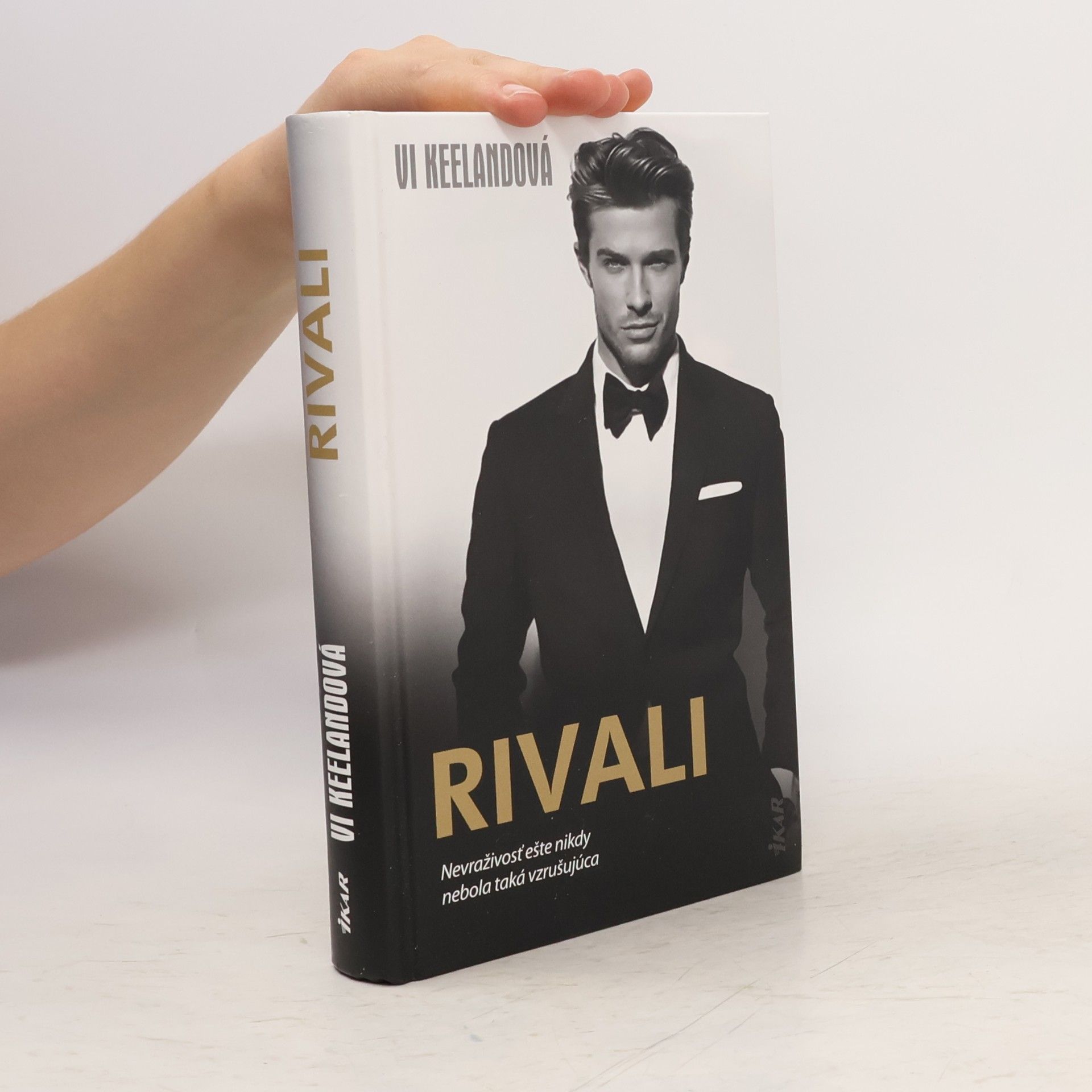 Vi Keeland Rivali