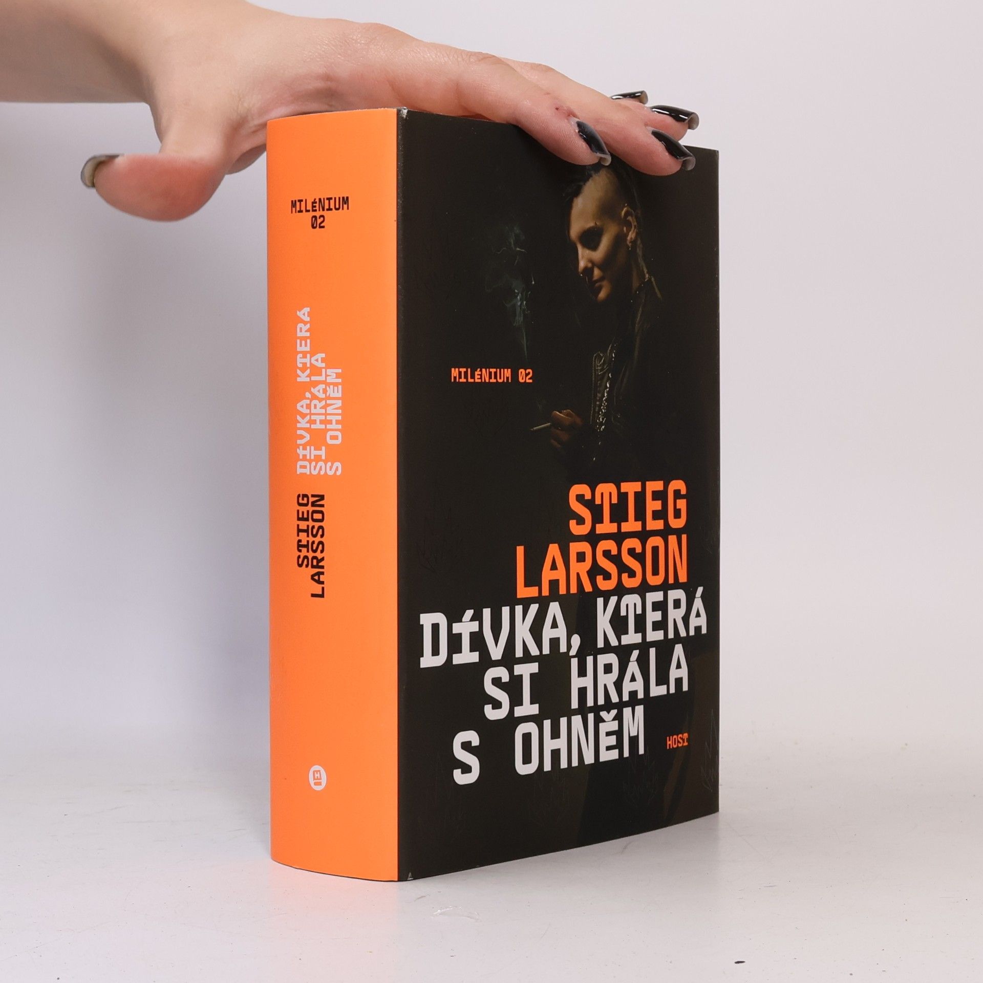 Stieg Larsson Dívka, která si hrála s ohněm