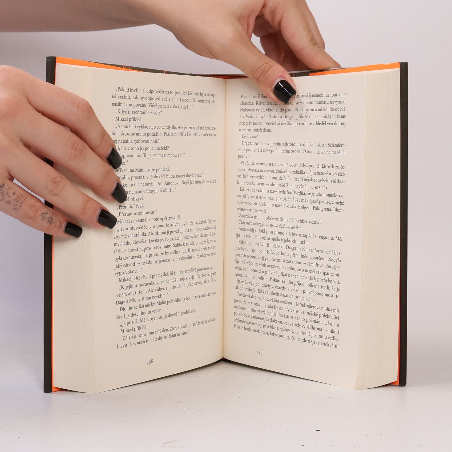 Stieg Larsson Dívka, která si hrála s ohněm