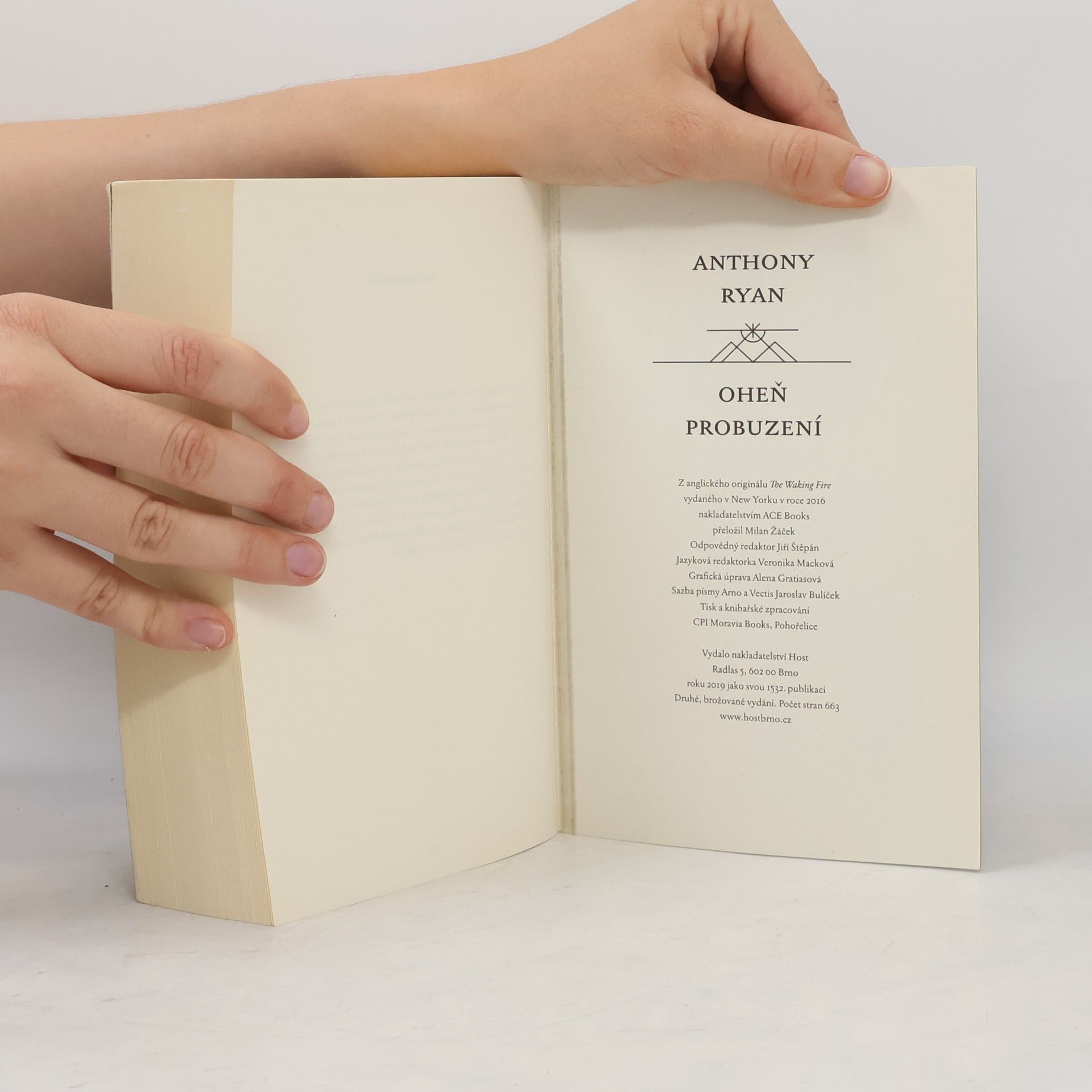 Anthony Ryan Draconis memoria 1-3