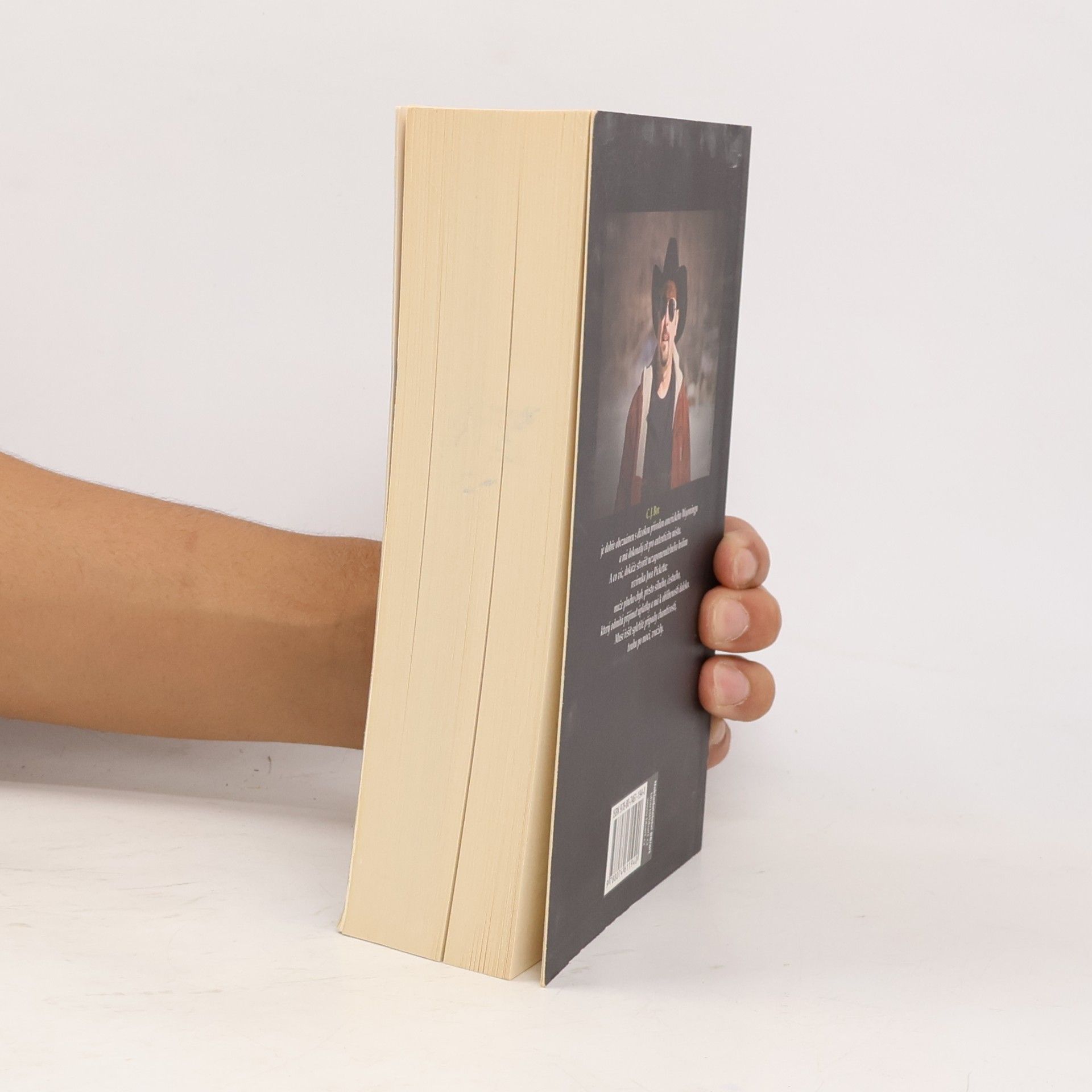 C. J. Box Omnibus: Sběratel trofejí. Otevřená sezóna. Mimo dosah