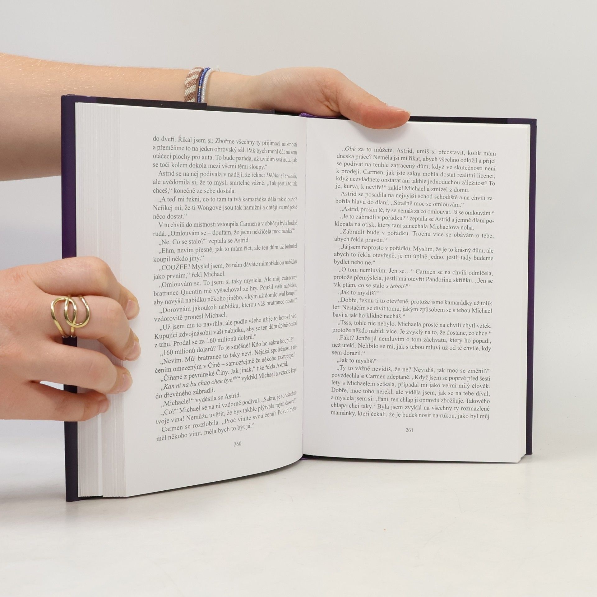 Kevin Kwan Bohatá čínská přítelkyně. Šíleně bohatí Asiati 2