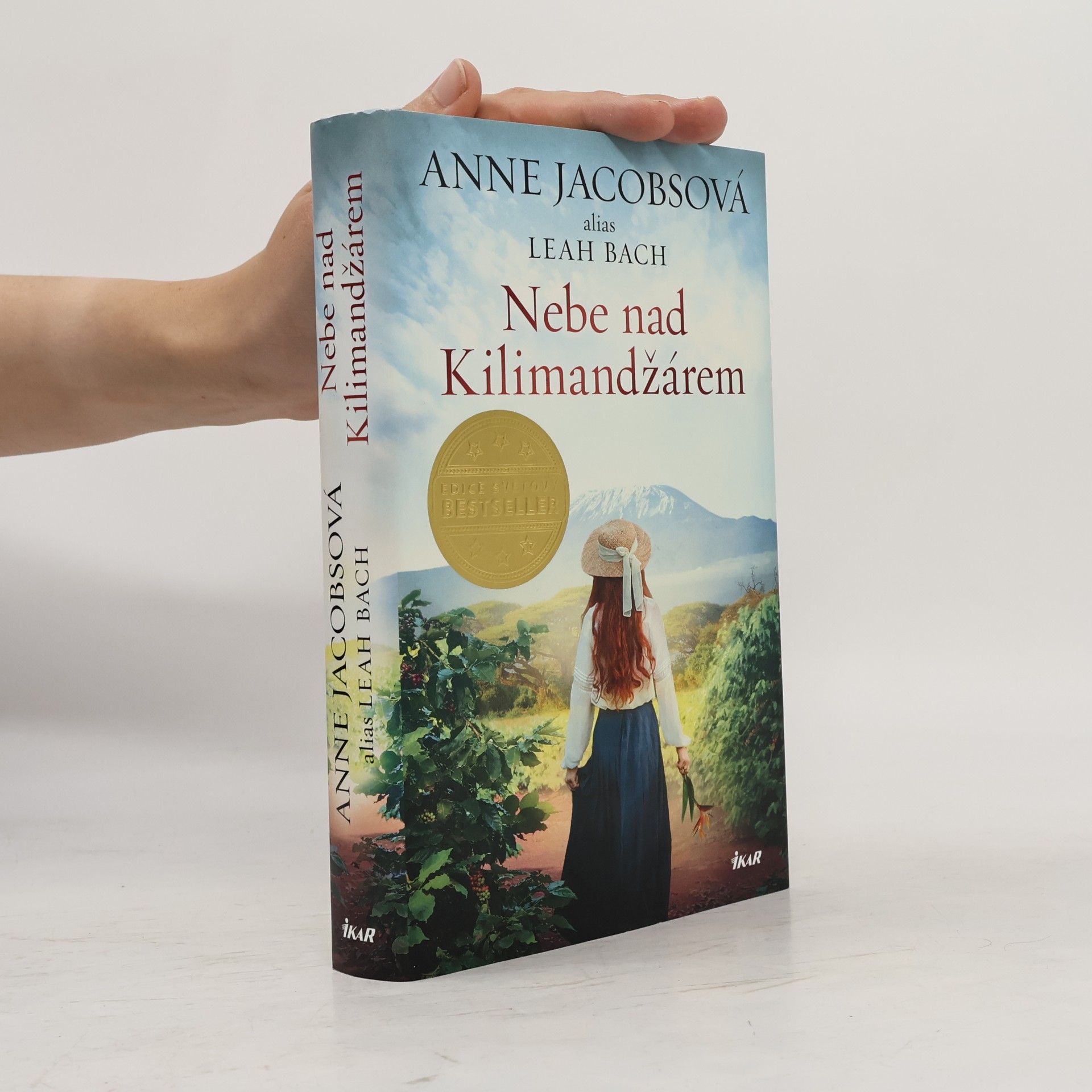 Anne Jacobs Nebe nad Kilimandžárem
