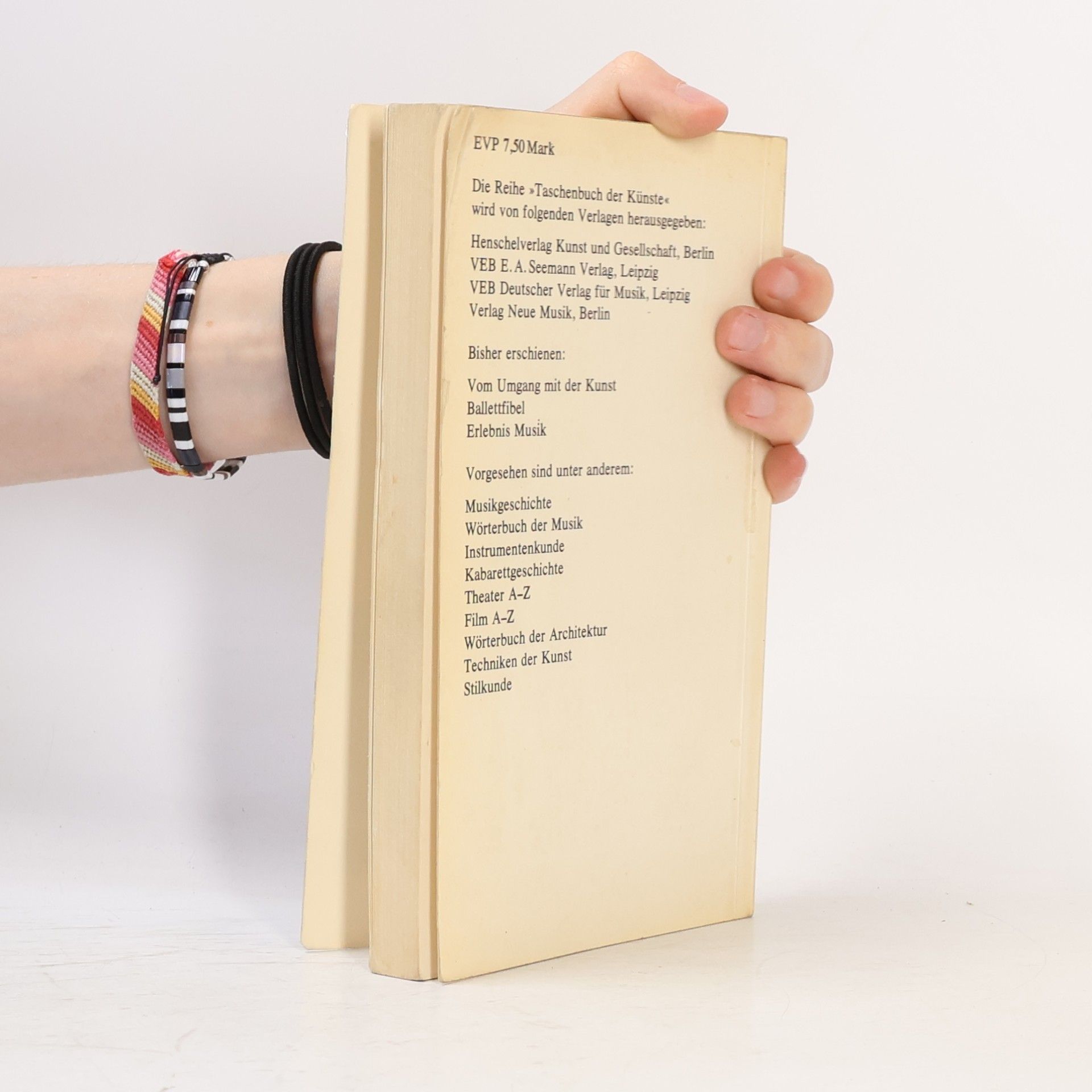 Various authors Taschenbuch der Künste. Unterhaltungskunst A-Z