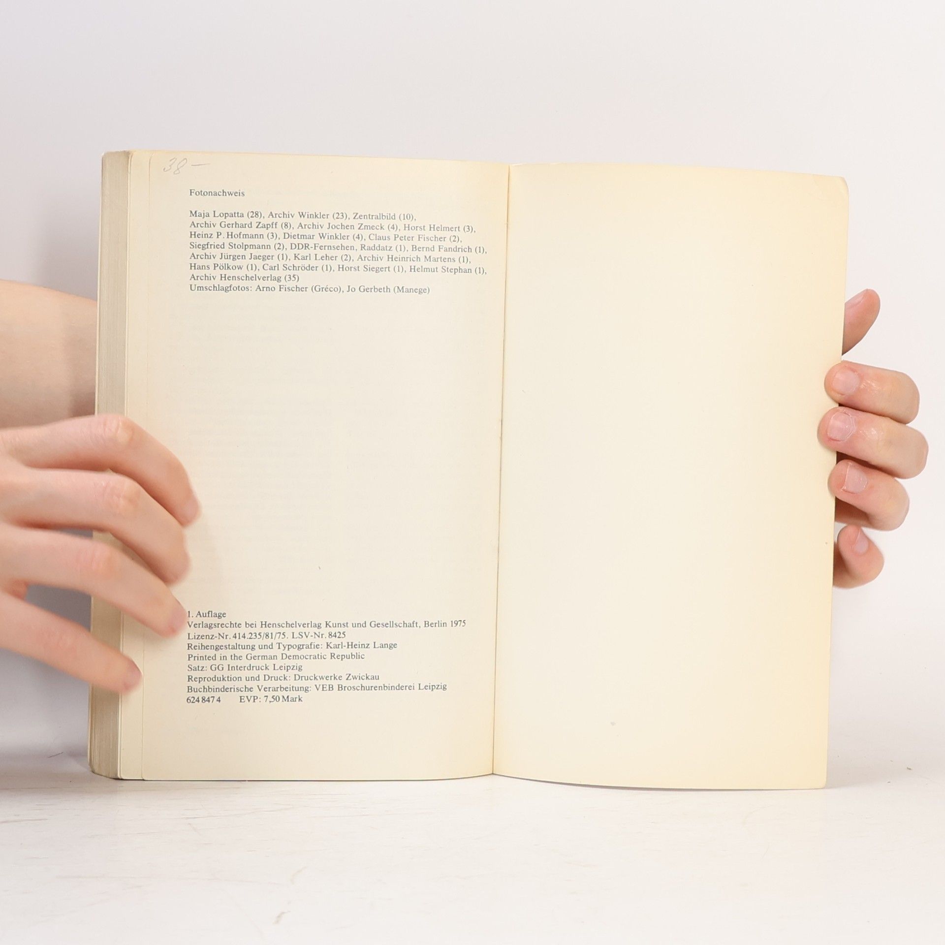 Various authors Taschenbuch der Künste. Unterhaltungskunst A-Z