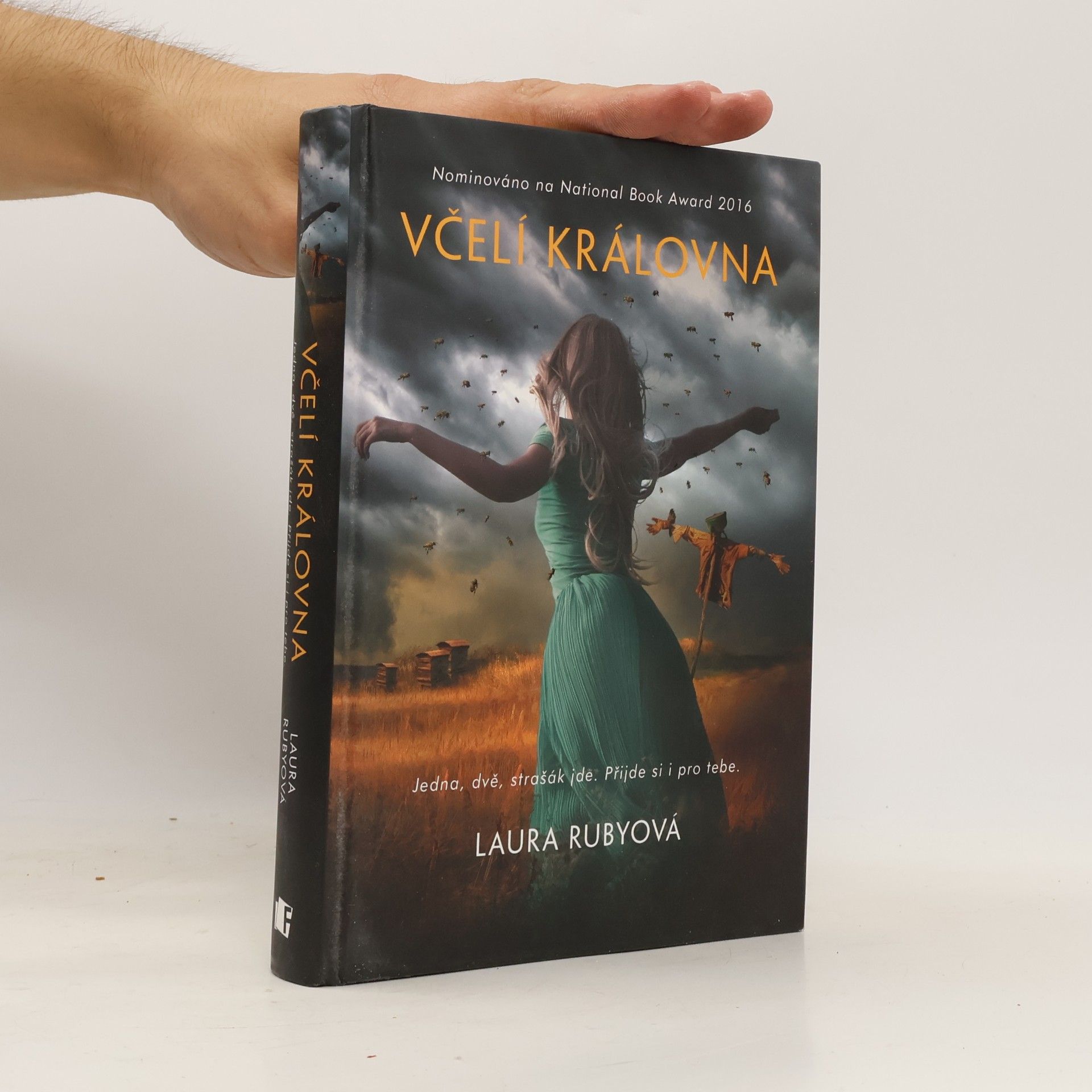 Laura Ruby Včelí královna