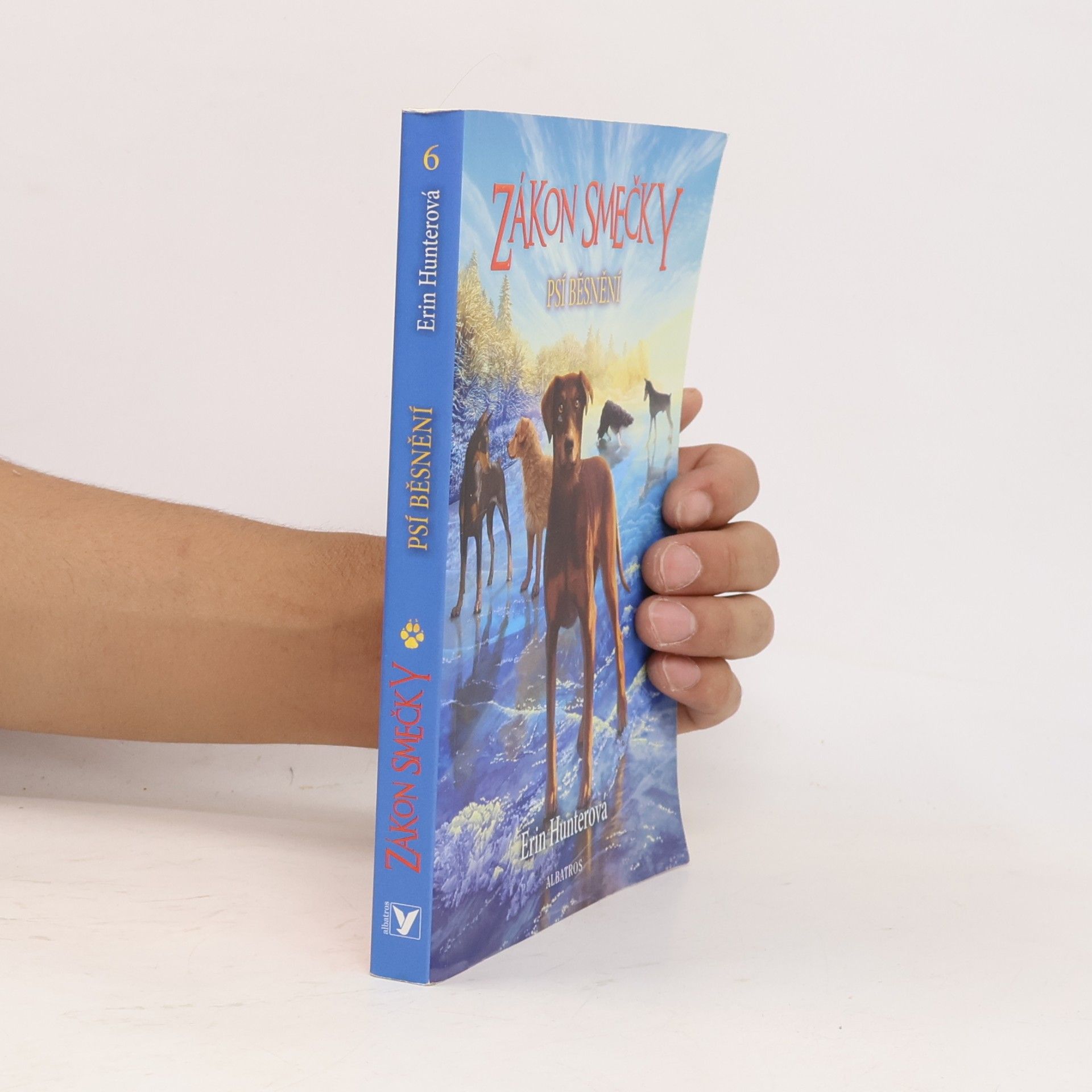 Erin Hunter Psí běsnění. Zákon smečky