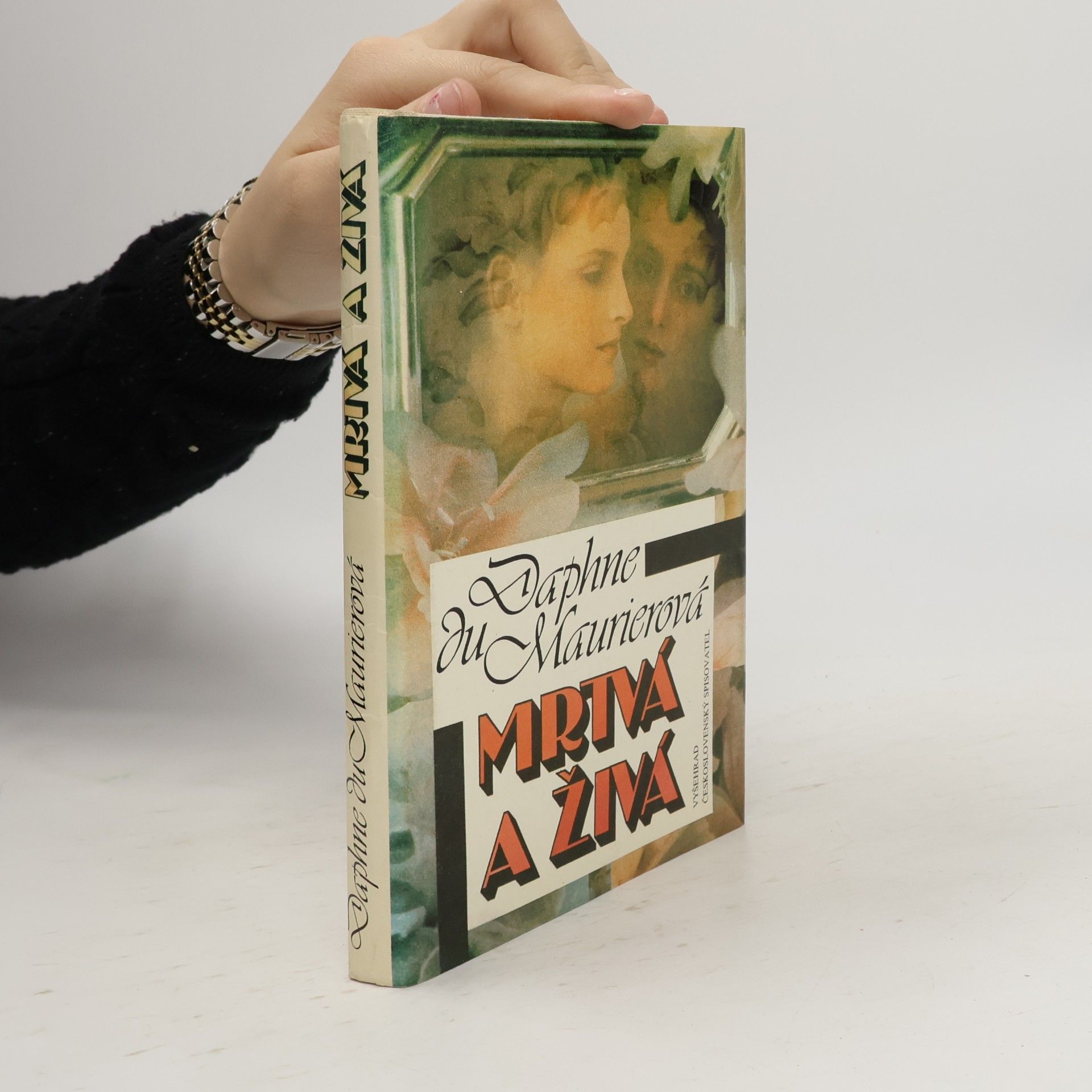 Daphne du Maurier Mrtvá a živá