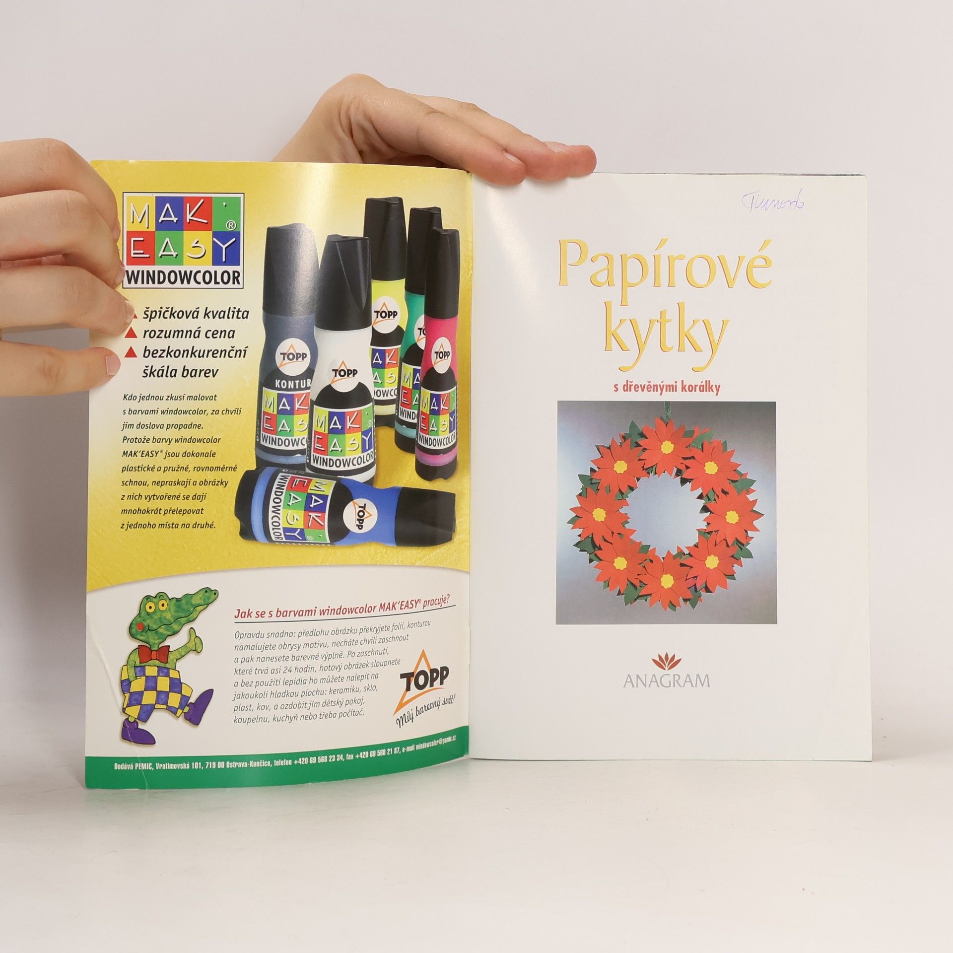 Ute Scharrmann Papírové kytky s dřevěnými korálky