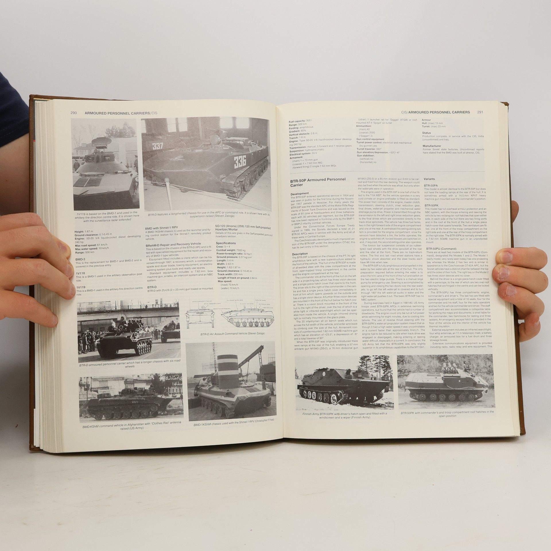 Christopher F. Foss Jane's Armour and Artillery 1994-1995
