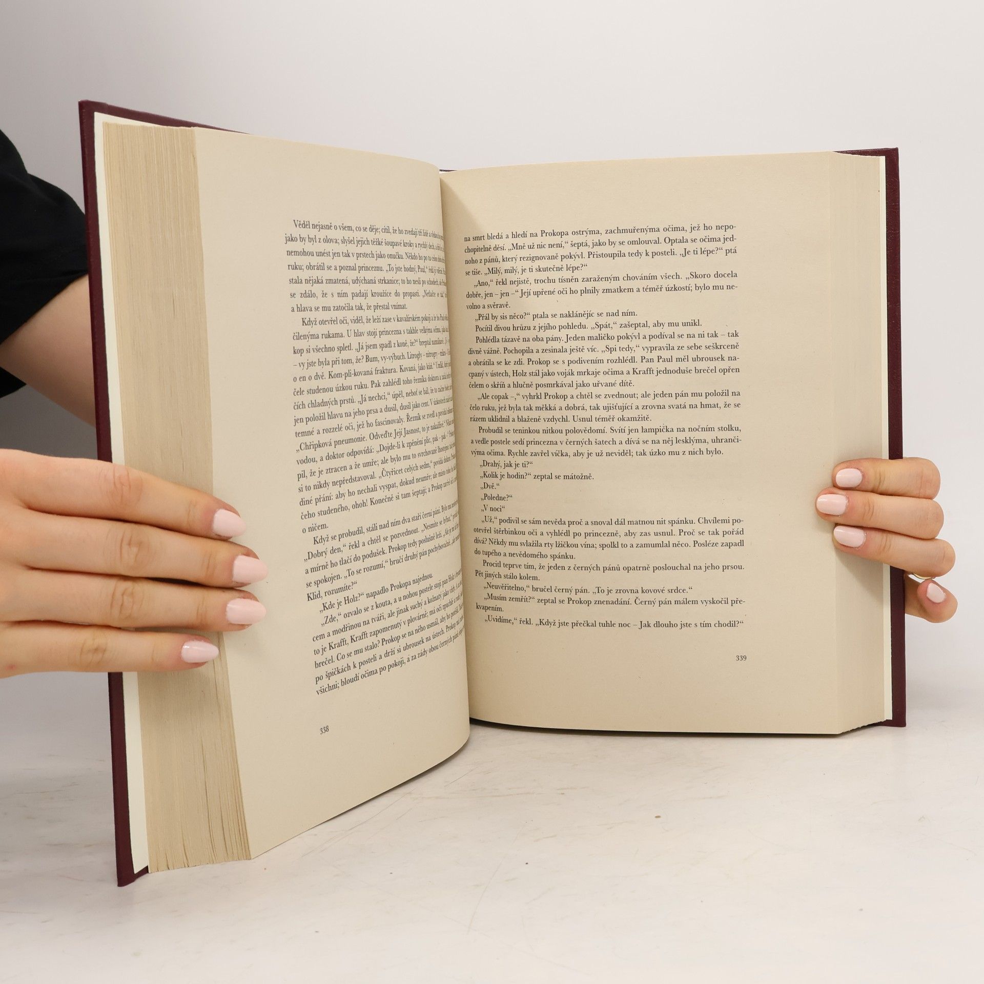 Karel Čapek Válka s mloky; Krakatit; Povídky z jedné kapsy; Povídky z druhé kapsy; Bajky a podpovídky; Proč nejsem komunistou