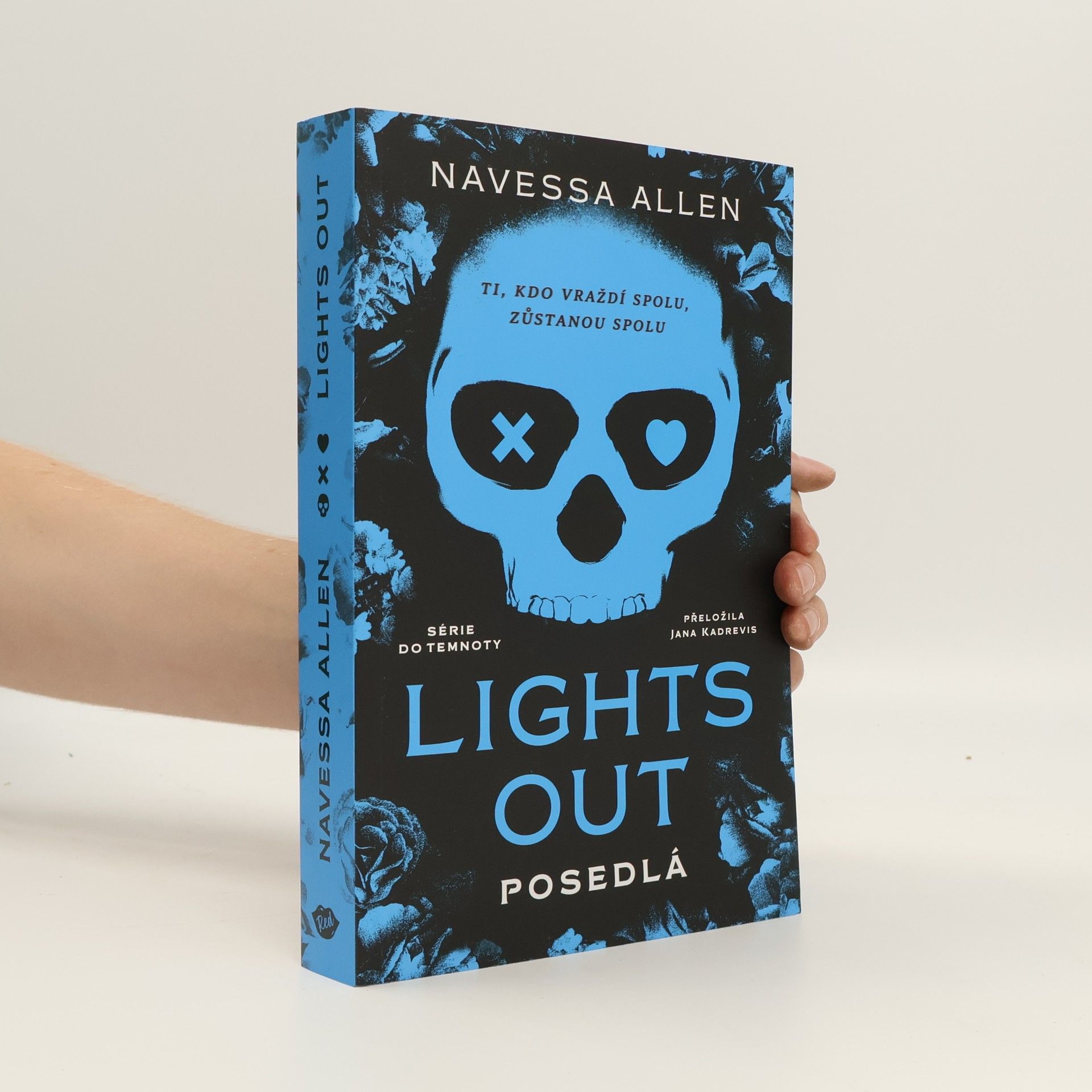 Navessa Allen Lights Out. Posedlá