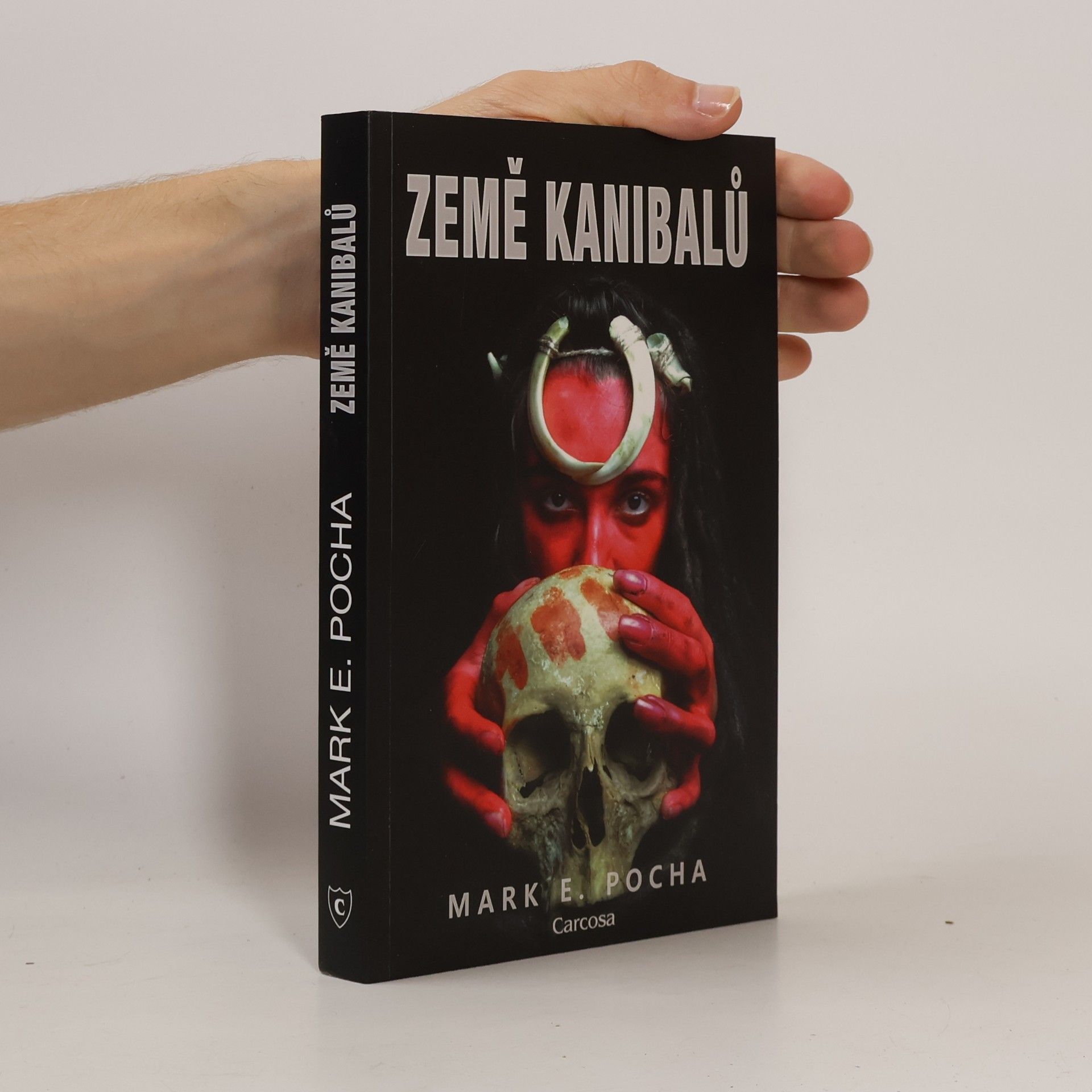 Mark E. Pocha Země kanibalů