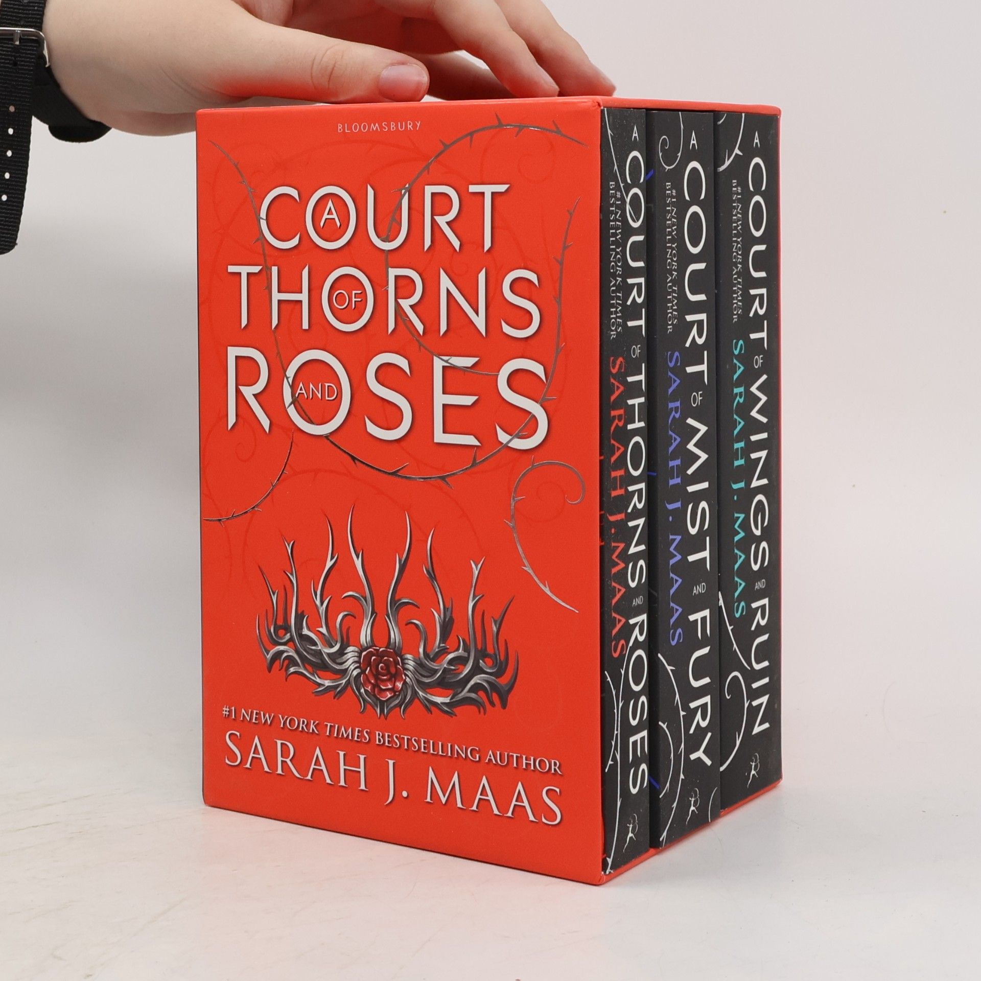 Sarah J. Maas A Court of Thorns and Roses Box Set, 3 Vols.